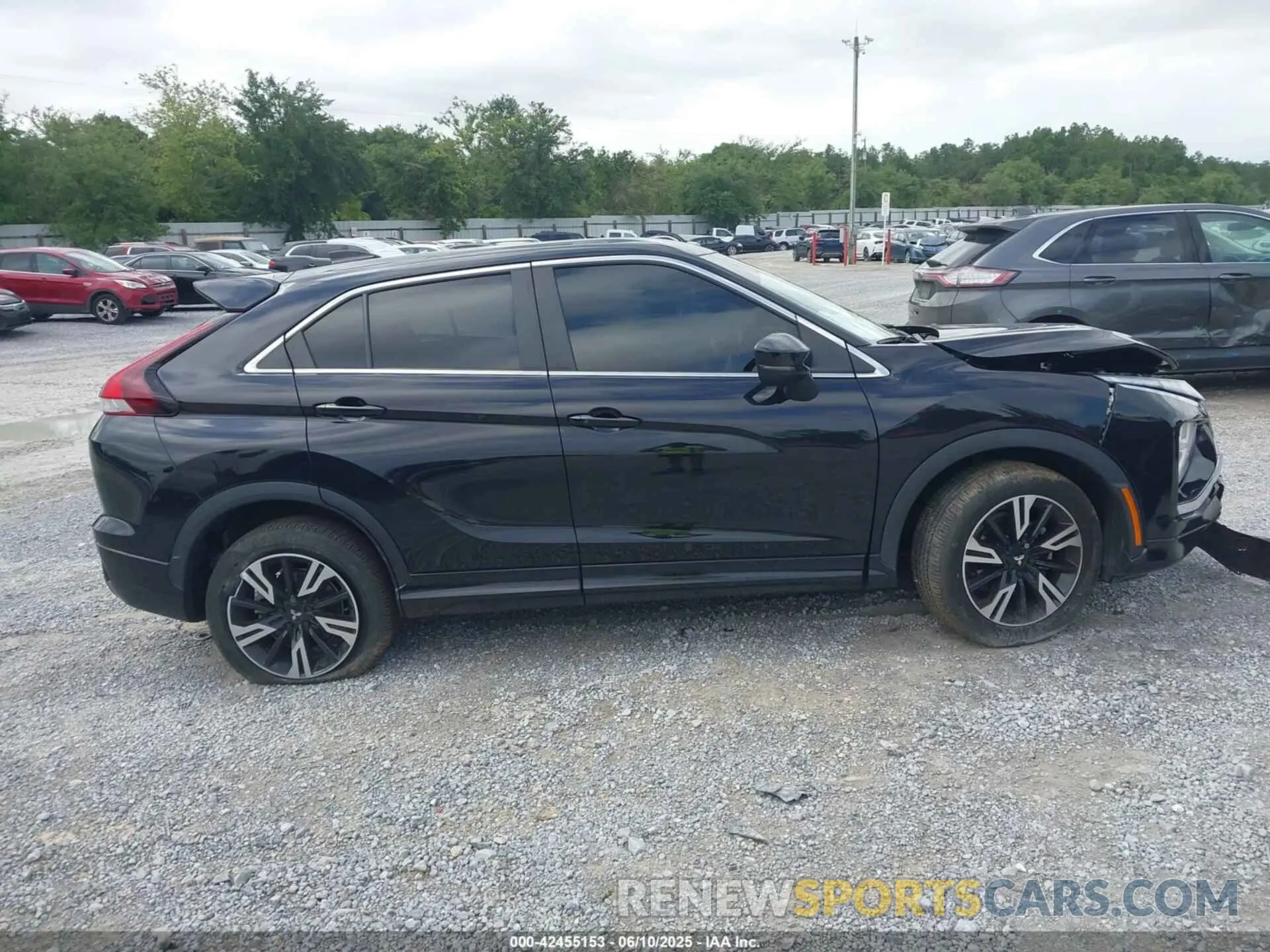 13 Photograph of a damaged car JA4ATWAA1PZ001423 MITSUBISHI ECLIPSE CROSS 2023