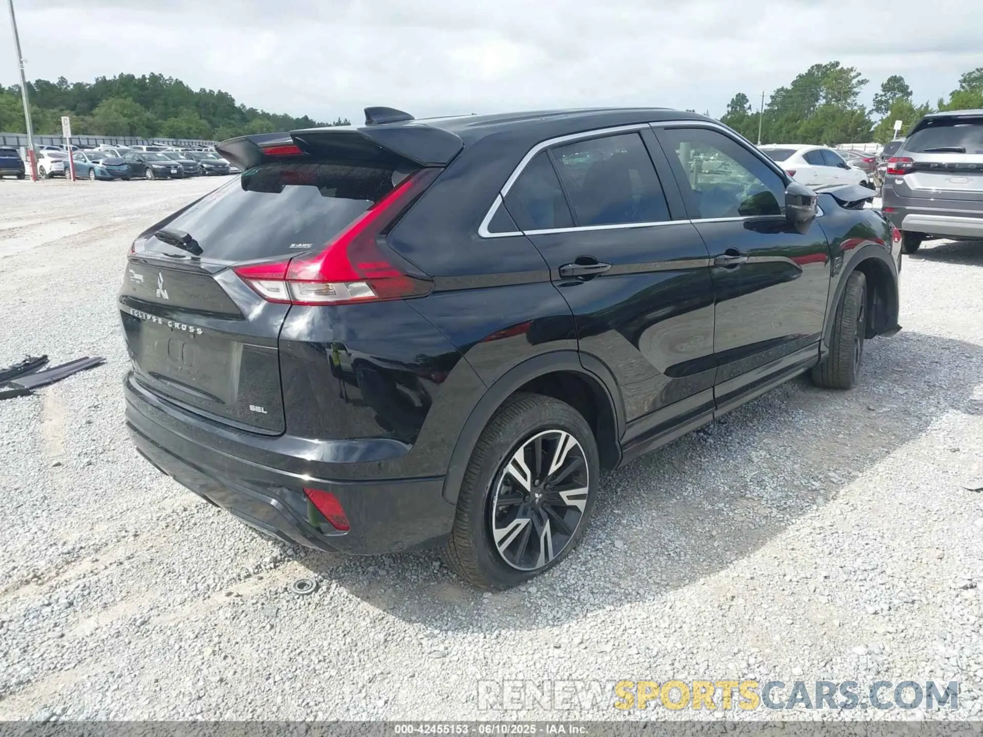 4 Photograph of a damaged car JA4ATWAA1PZ001423 MITSUBISHI ECLIPSE CROSS 2023