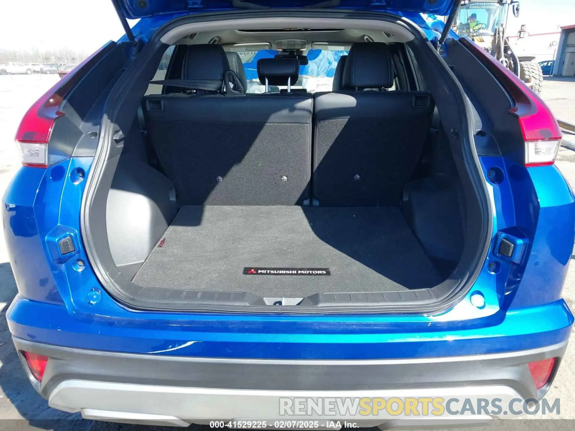 8 Photograph of a damaged car JA4ATWAA4PZ003313 MITSUBISHI ECLIPSE CROSS 2023