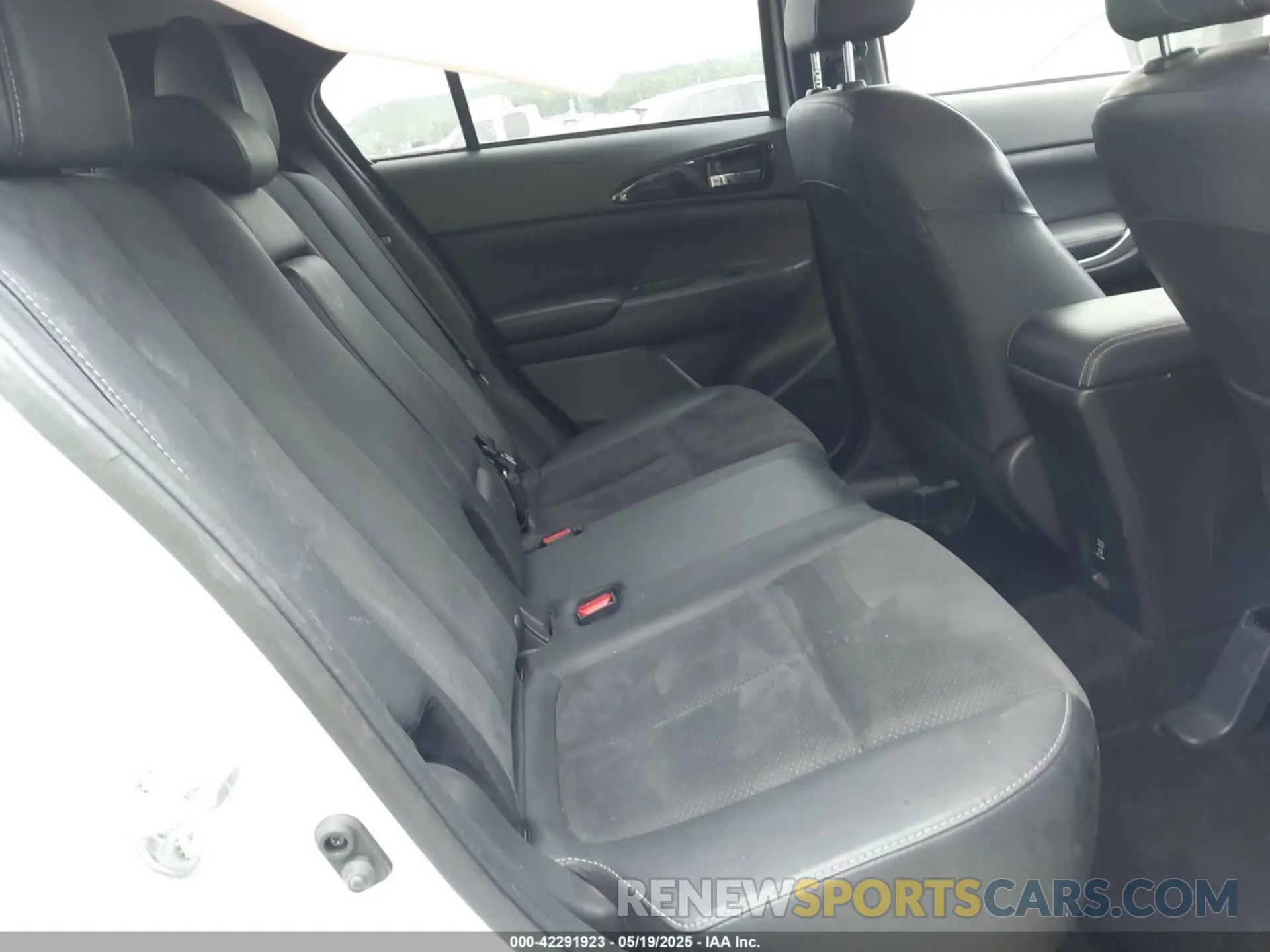 8 Photograph of a damaged car JA4ATWAA5PZ039222 MITSUBISHI ECLIPSE CROSS 2023