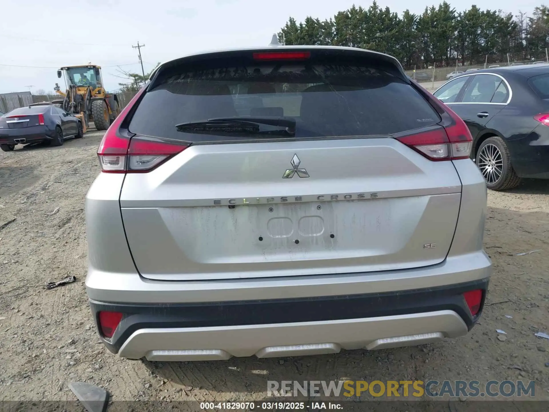 17 Photograph of a damaged car JA4ATWAA6PZ029041 MITSUBISHI ECLIPSE CROSS 2023