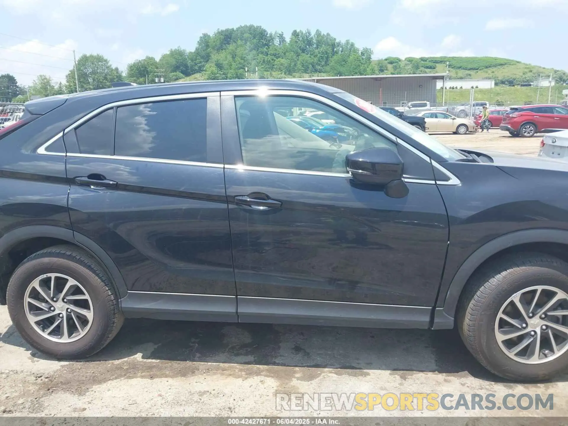 14 Photograph of a damaged car JA4ATUAA6RZ060247 MITSUBISHI ECLIPSE CROSS 2024