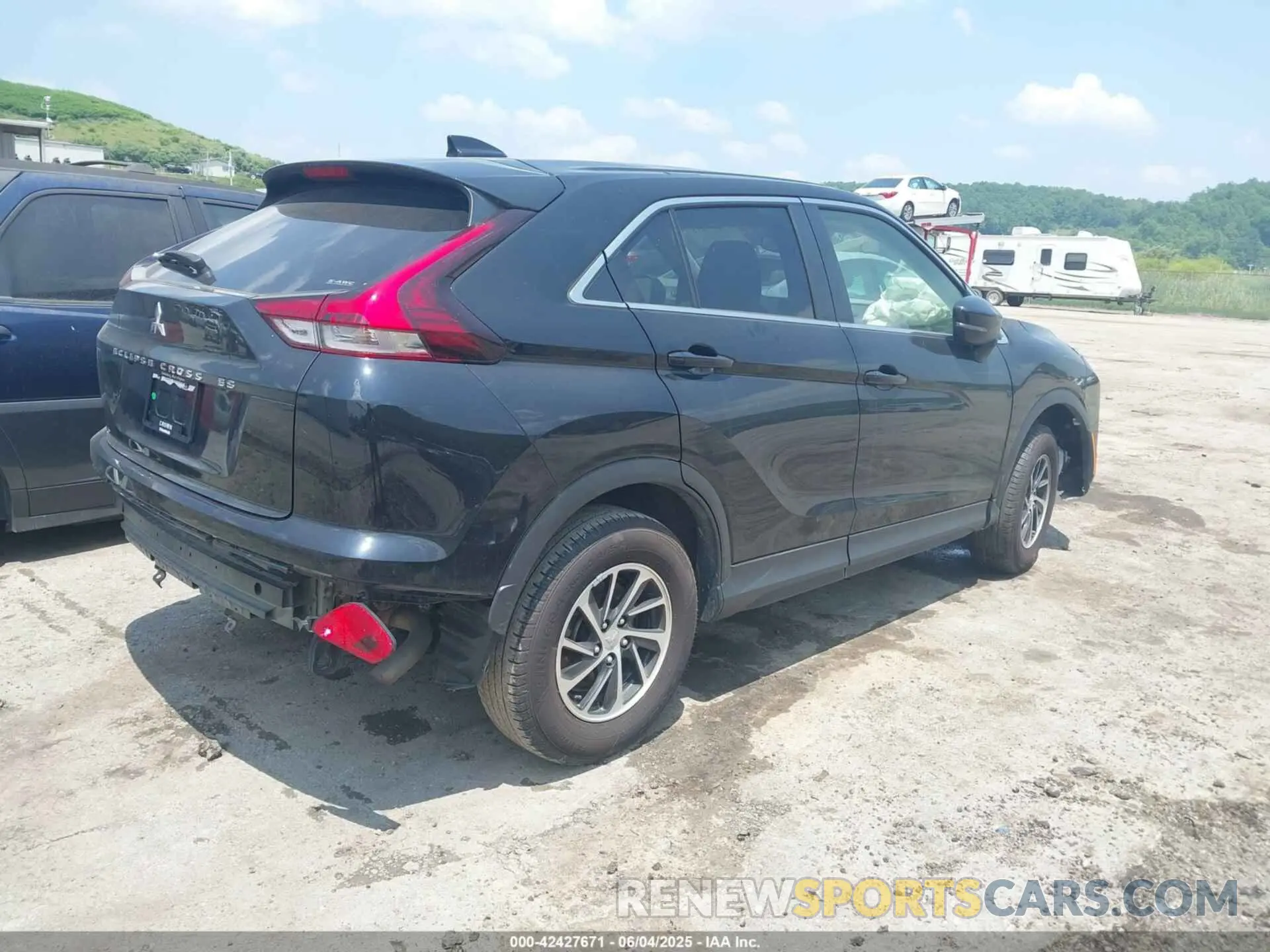 4 Photograph of a damaged car JA4ATUAA6RZ060247 MITSUBISHI ECLIPSE CROSS 2024