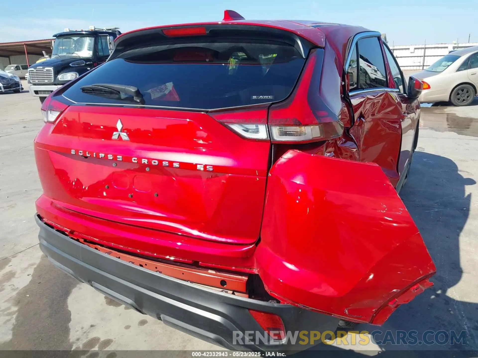 18 Photograph of a damaged car JA4ATUAA9RZ001094 MITSUBISHI ECLIPSE CROSS 2024