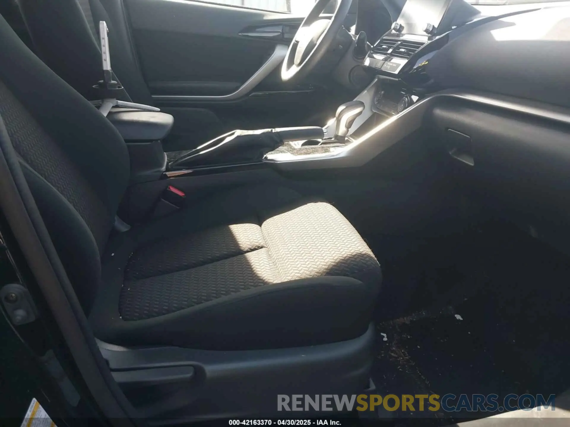 5 Photograph of a damaged car JA4ATVAA3RZ003106 MITSUBISHI ECLIPSE CROSS 2024