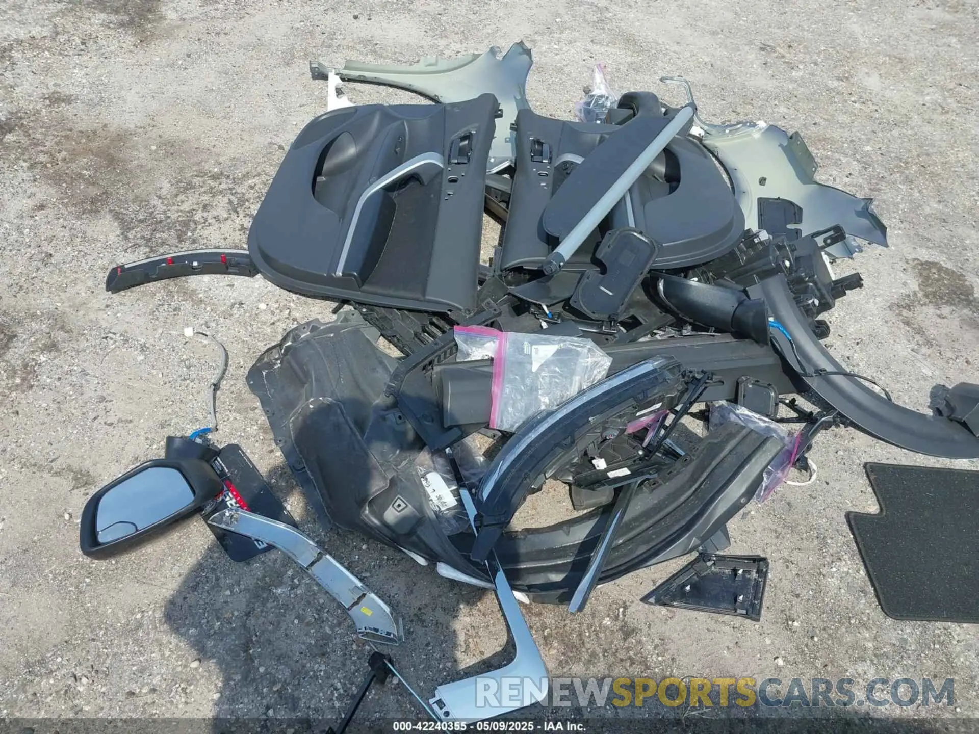 12 Photograph of a damaged car JA4ATVAA7RZ057962 MITSUBISHI ECLIPSE CROSS 2024