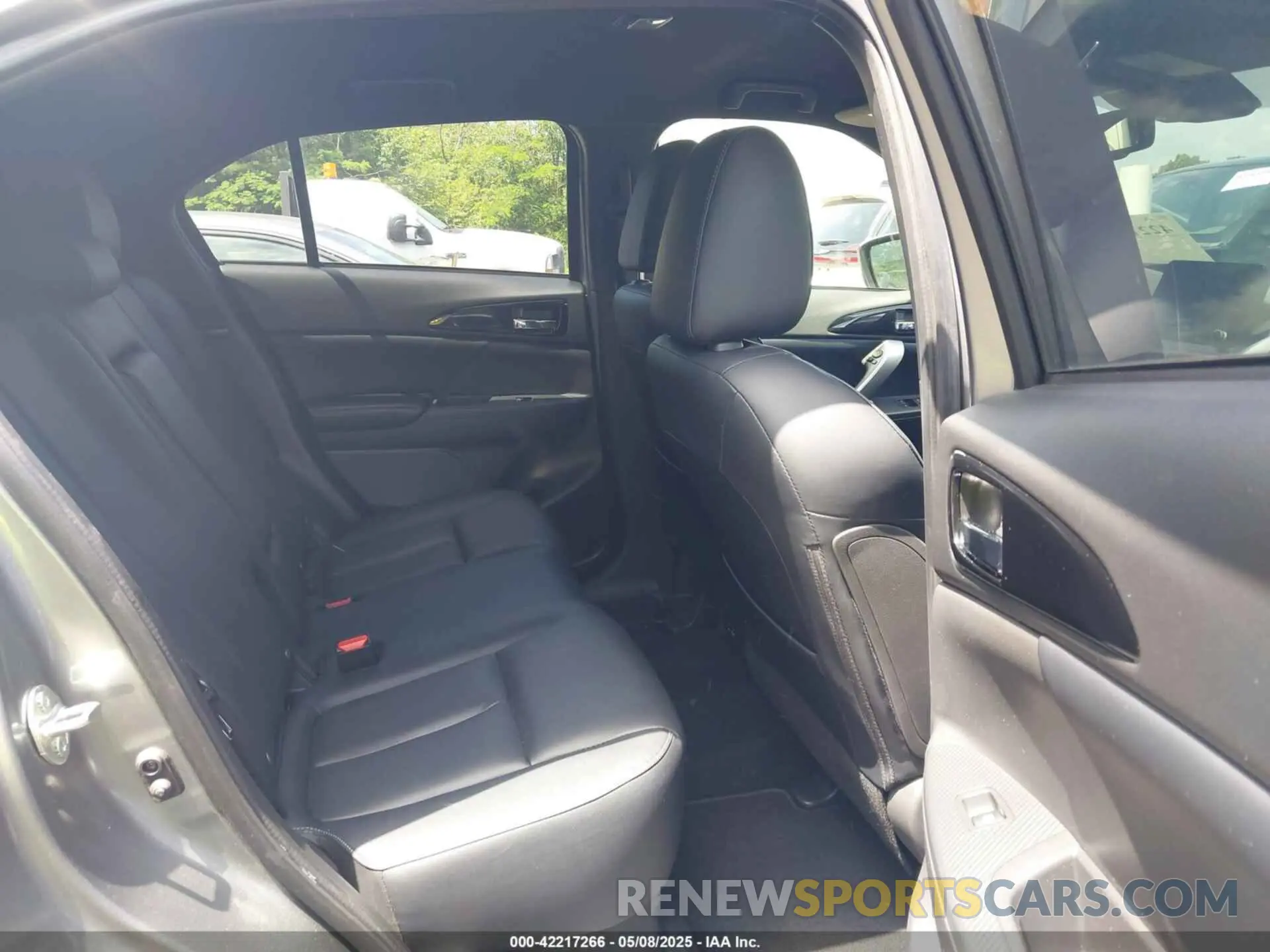 8 Photograph of a damaged car JA4ATWAA0RZ078609 MITSUBISHI ECLIPSE CROSS 2024