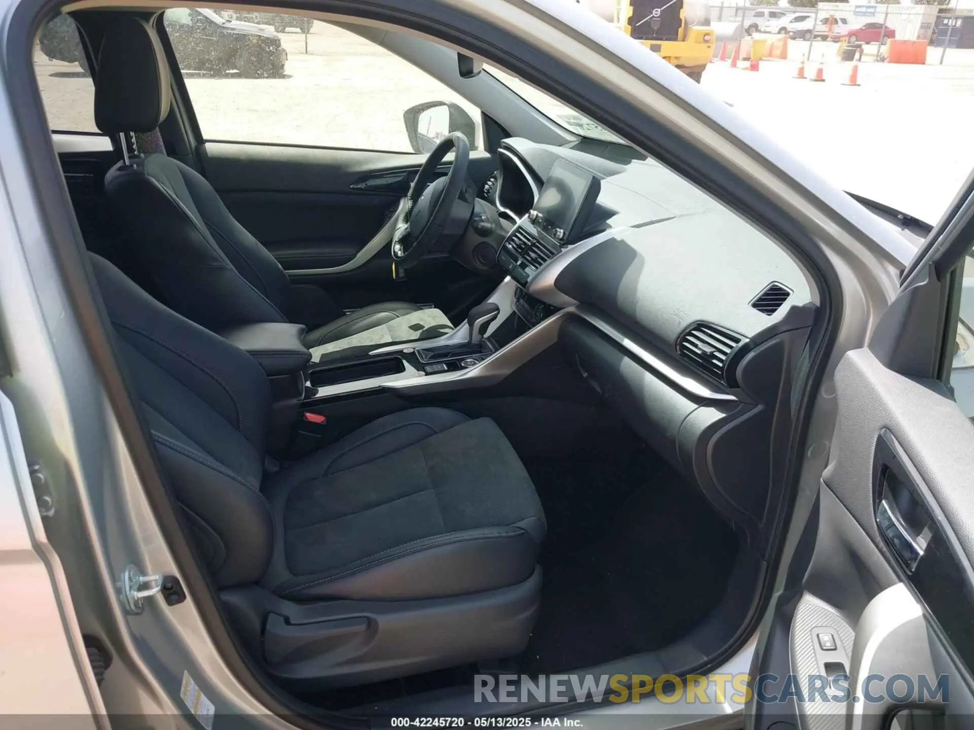 5 Photograph of a damaged car JA4ATWAA3RZ062498 MITSUBISHI ECLIPSE CROSS 2024