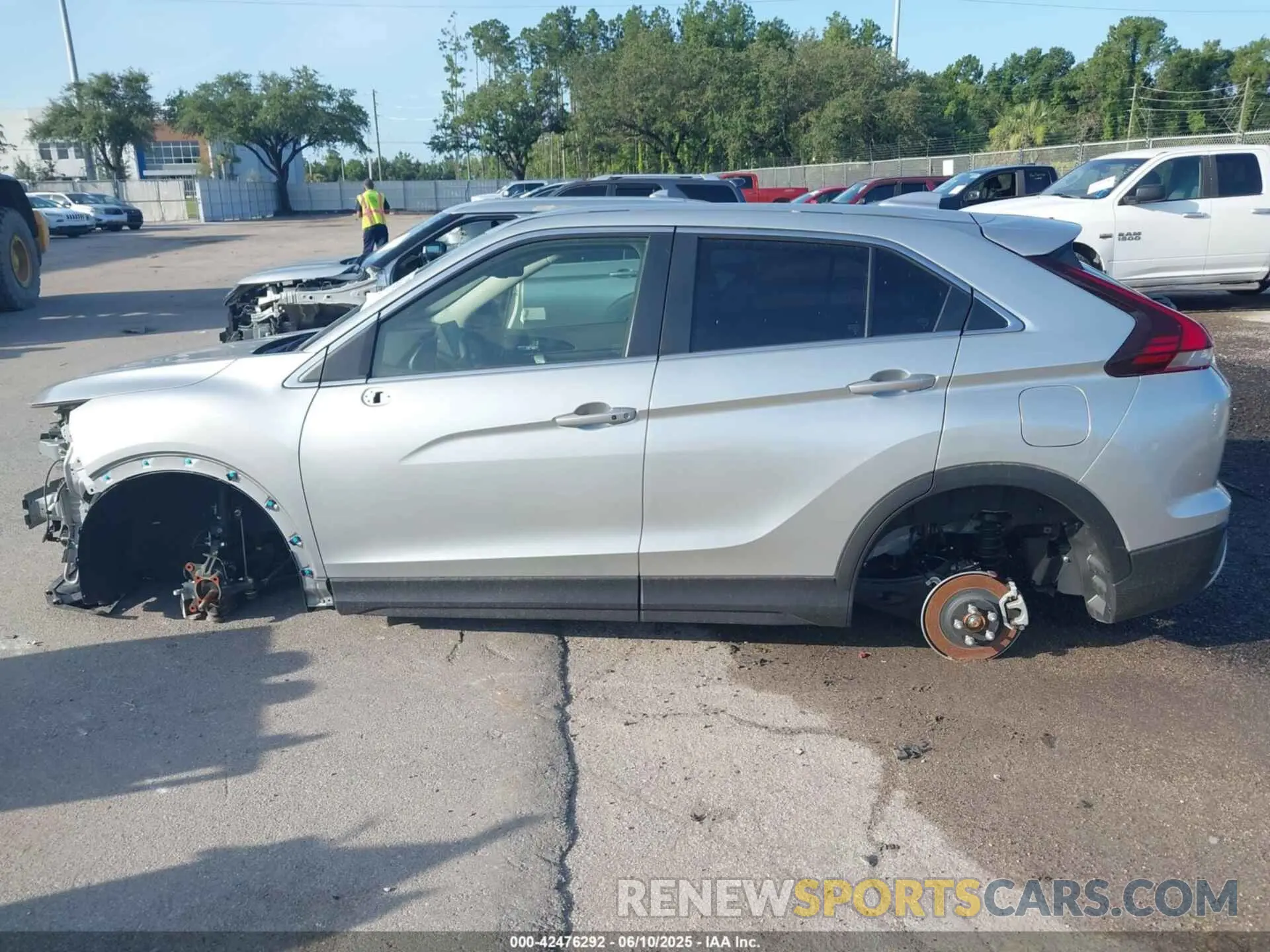 13 Photograph of a damaged car JA4ATWAA7RZ058728 MITSUBISHI ECLIPSE CROSS 2024