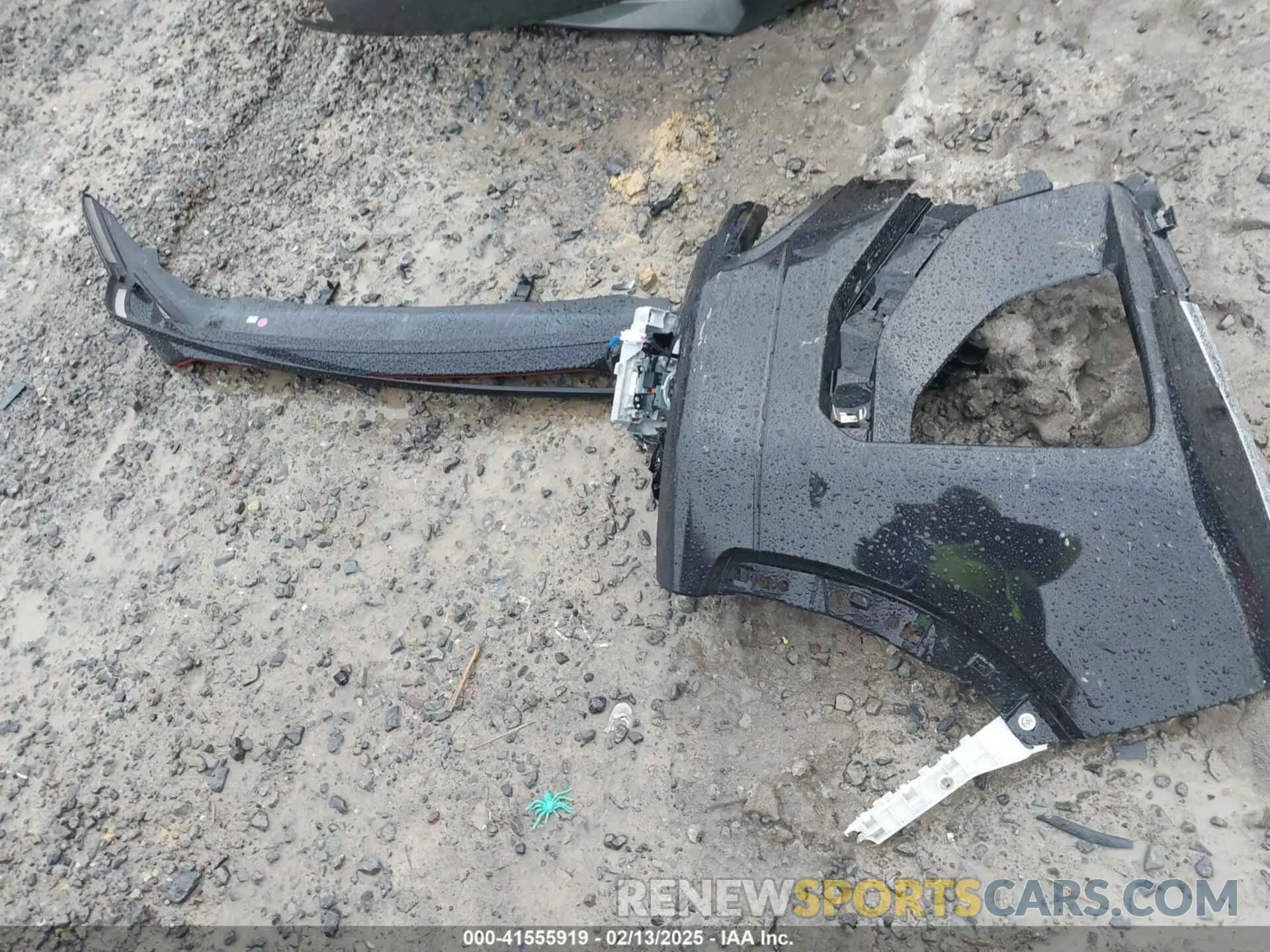 12 Photograph of a damaged car JA4ATWAA9RZ012611 MITSUBISHI ECLIPSE CROSS 2024
