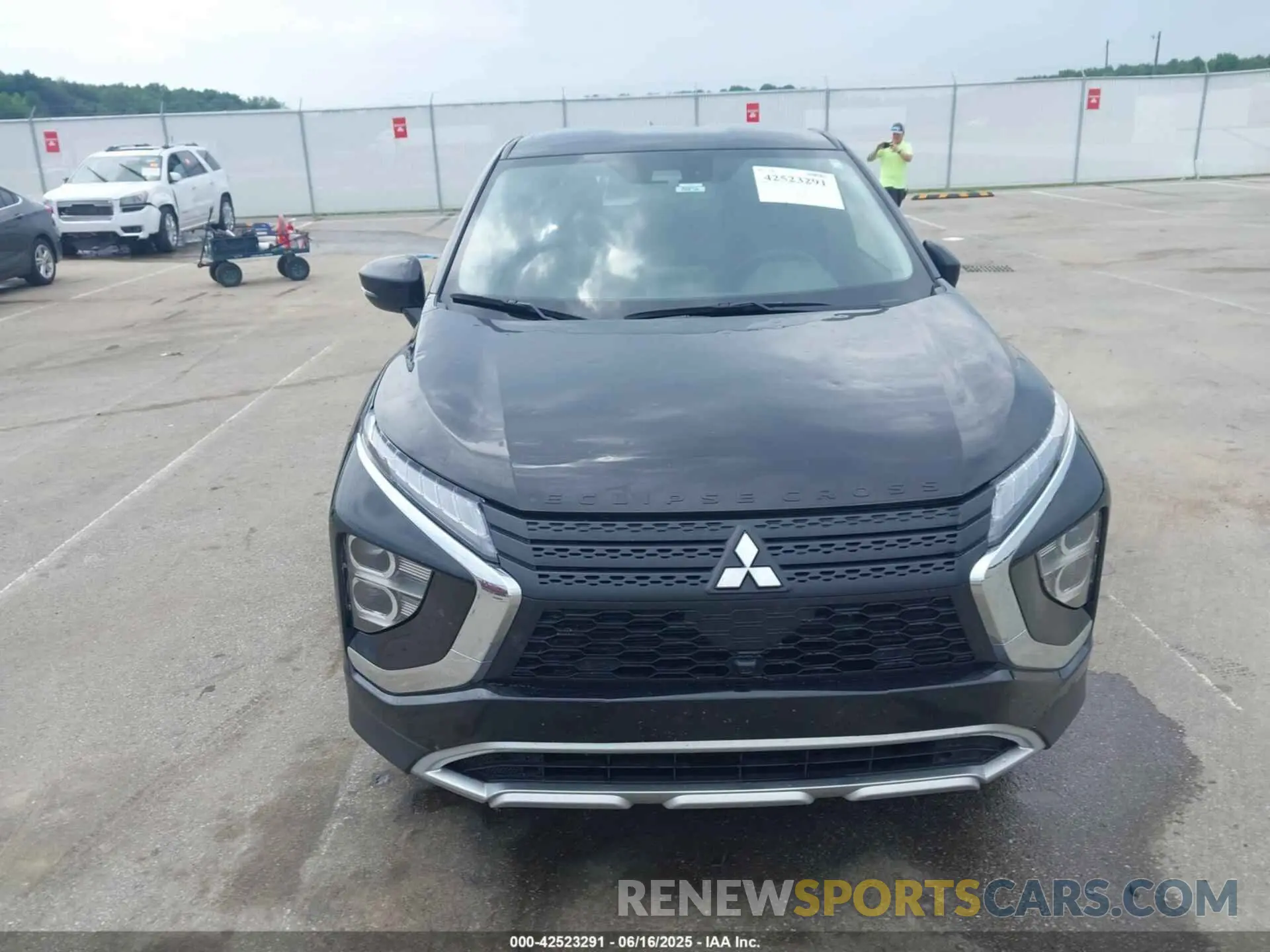 12 Photograph of a damaged car JA4ATWAAXRZ073174 MITSUBISHI ECLIPSE CROSS 2024