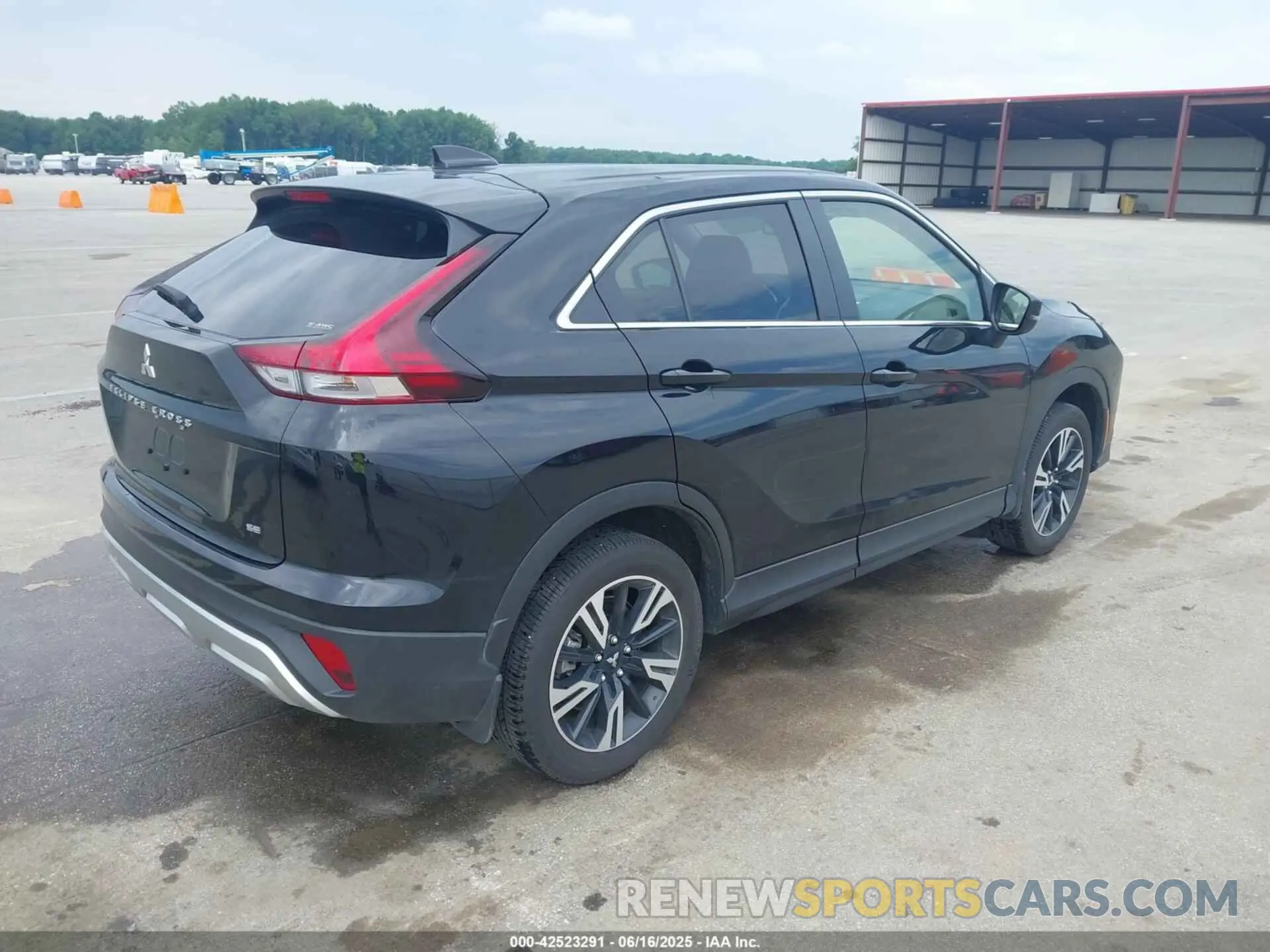 4 Photograph of a damaged car JA4ATWAAXRZ073174 MITSUBISHI ECLIPSE CROSS 2024