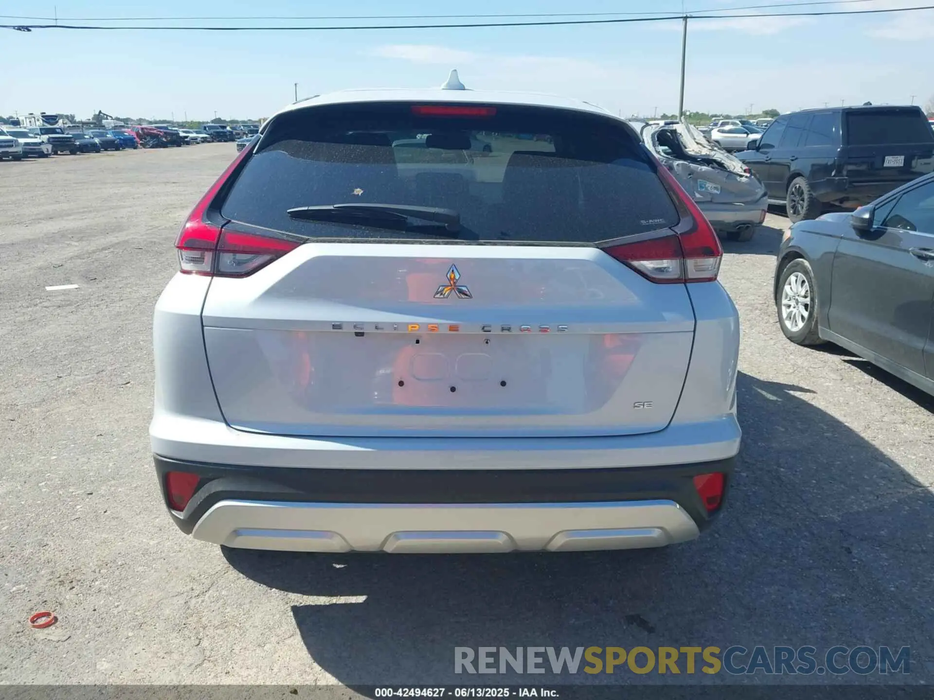 16 Photograph of a damaged car JA4ATWAA2SZ009202 MITSUBISHI ECLIPSE CROSS 2025