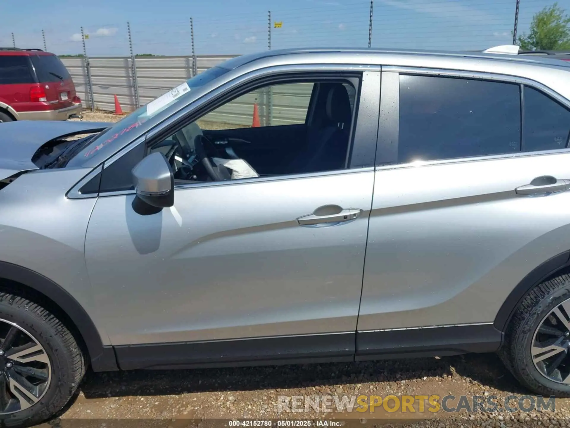 14 Photograph of a damaged car JA4ATWAA3SZ011136 MITSUBISHI ECLIPSE CROSS 2025