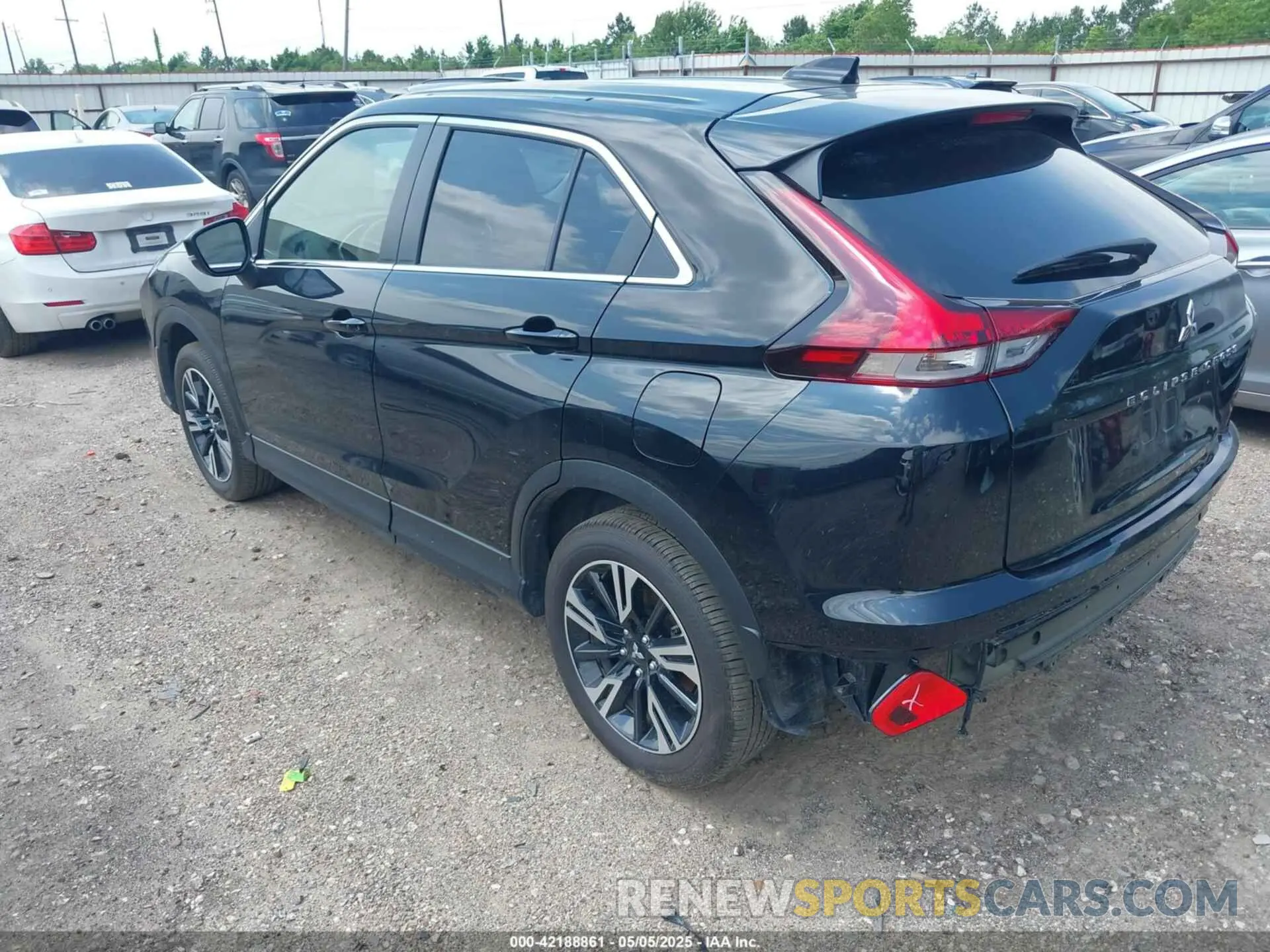 3 Photograph of a damaged car JA4ATWAA5SZ004141 MITSUBISHI ECLIPSE CROSS 2025