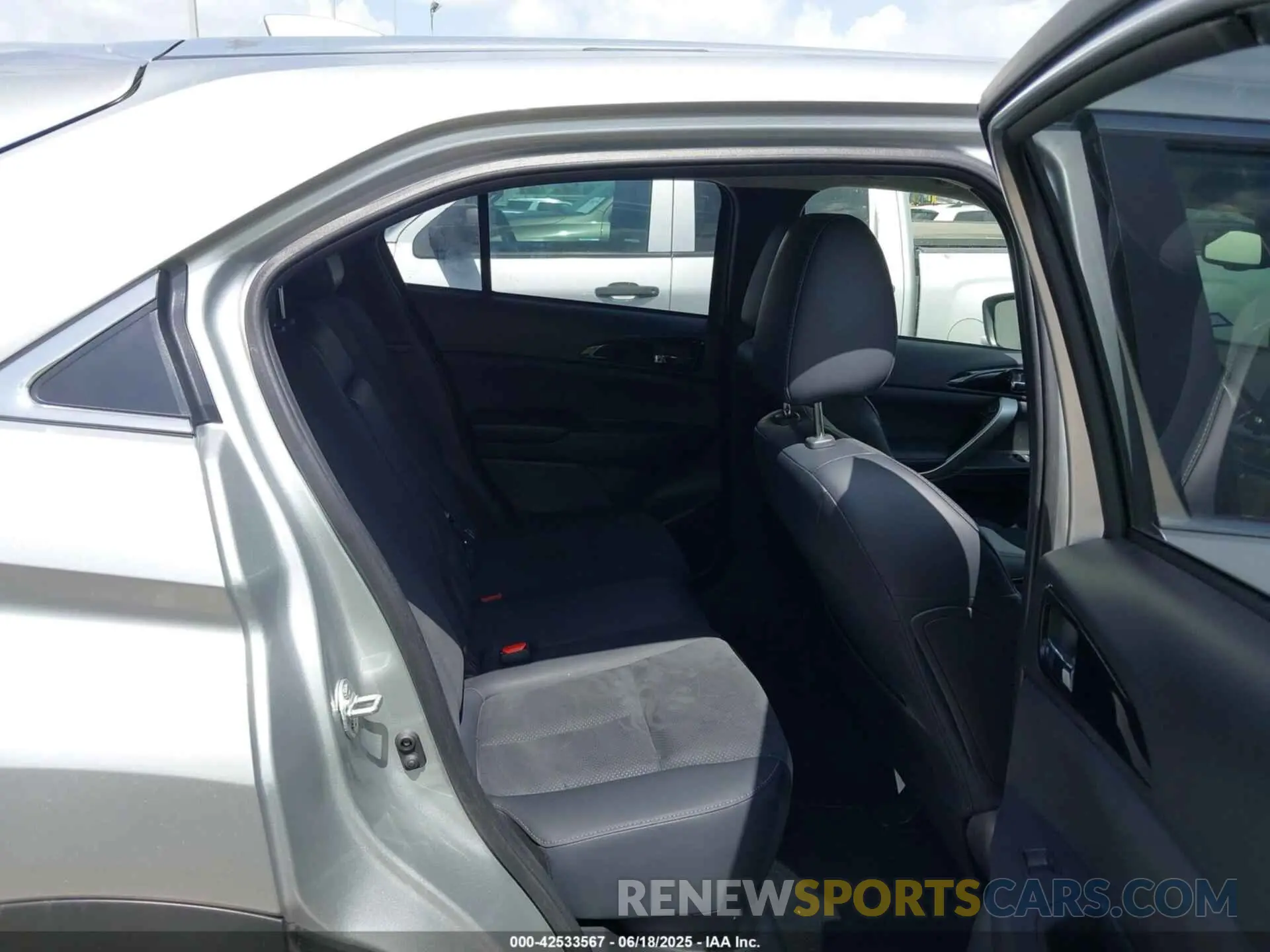 8 Photograph of a damaged car JA4ATWAA7SZ012449 MITSUBISHI ECLIPSE CROSS 2025