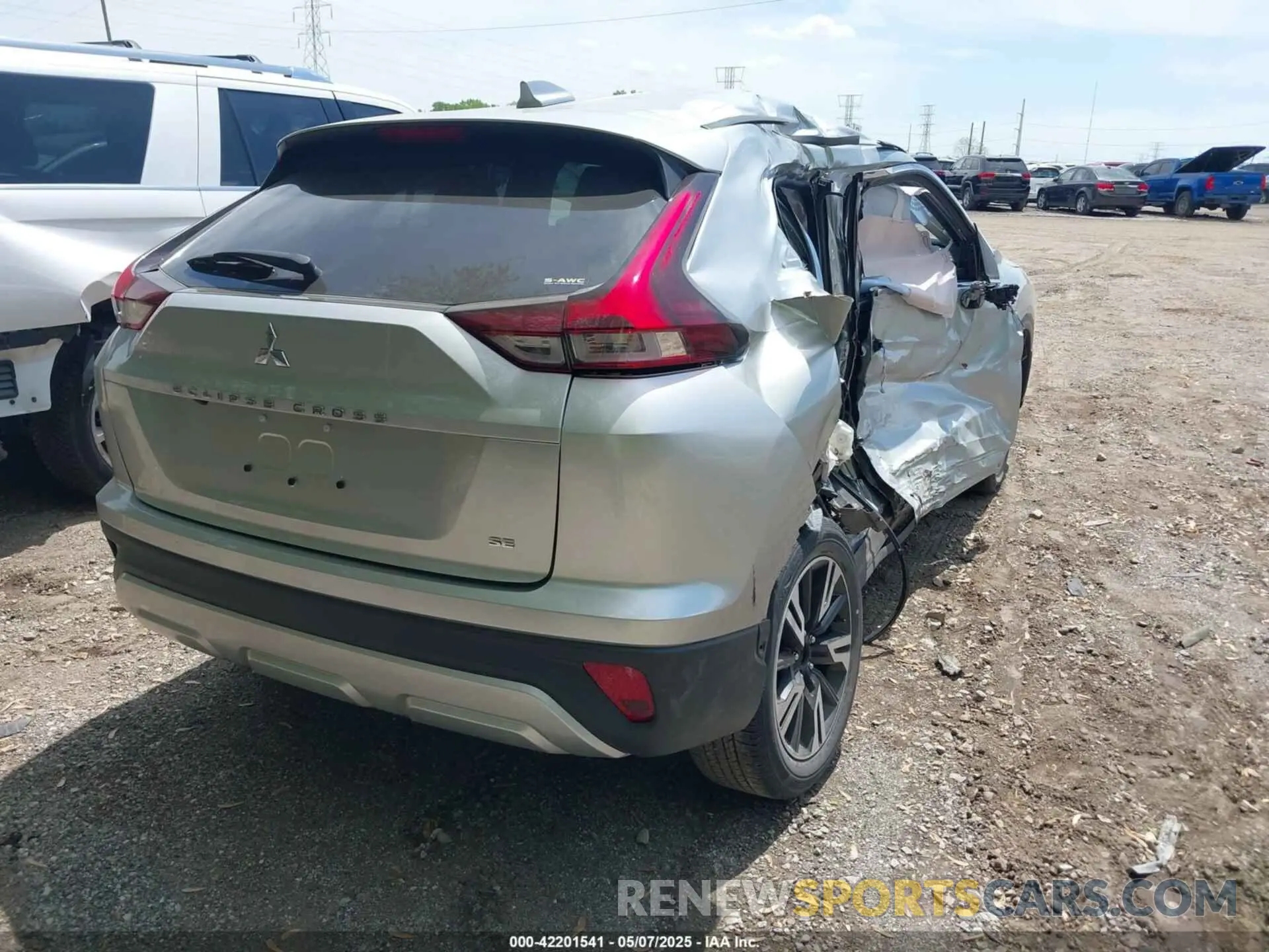 4 Photograph of a damaged car JA4ATWAA9SZ006037 MITSUBISHI ECLIPSE CROSS 2025