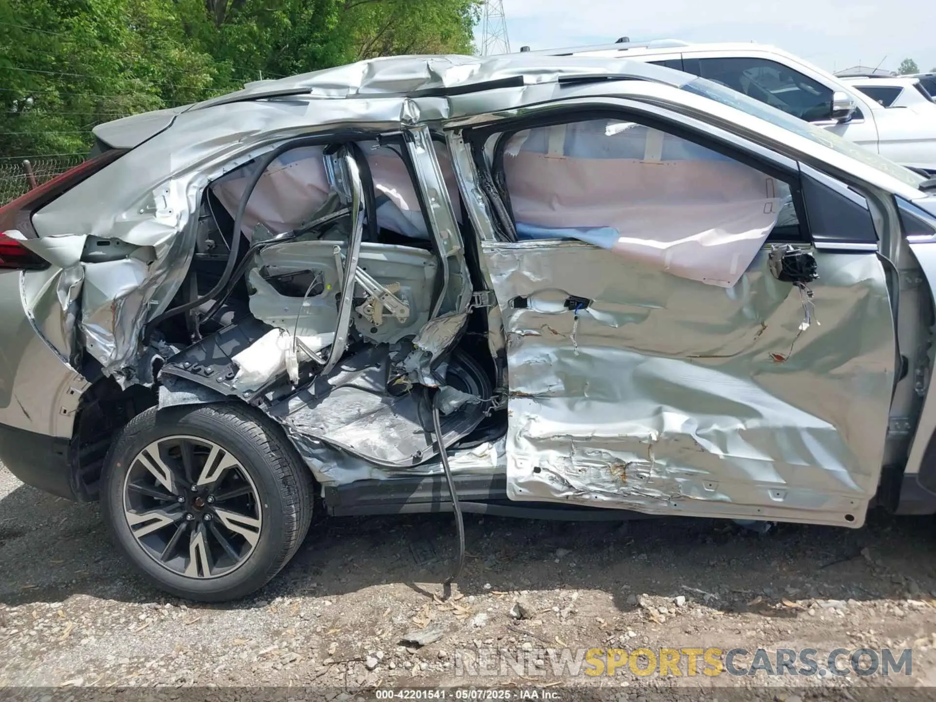 6 Photograph of a damaged car JA4ATWAA9SZ006037 MITSUBISHI ECLIPSE CROSS 2025