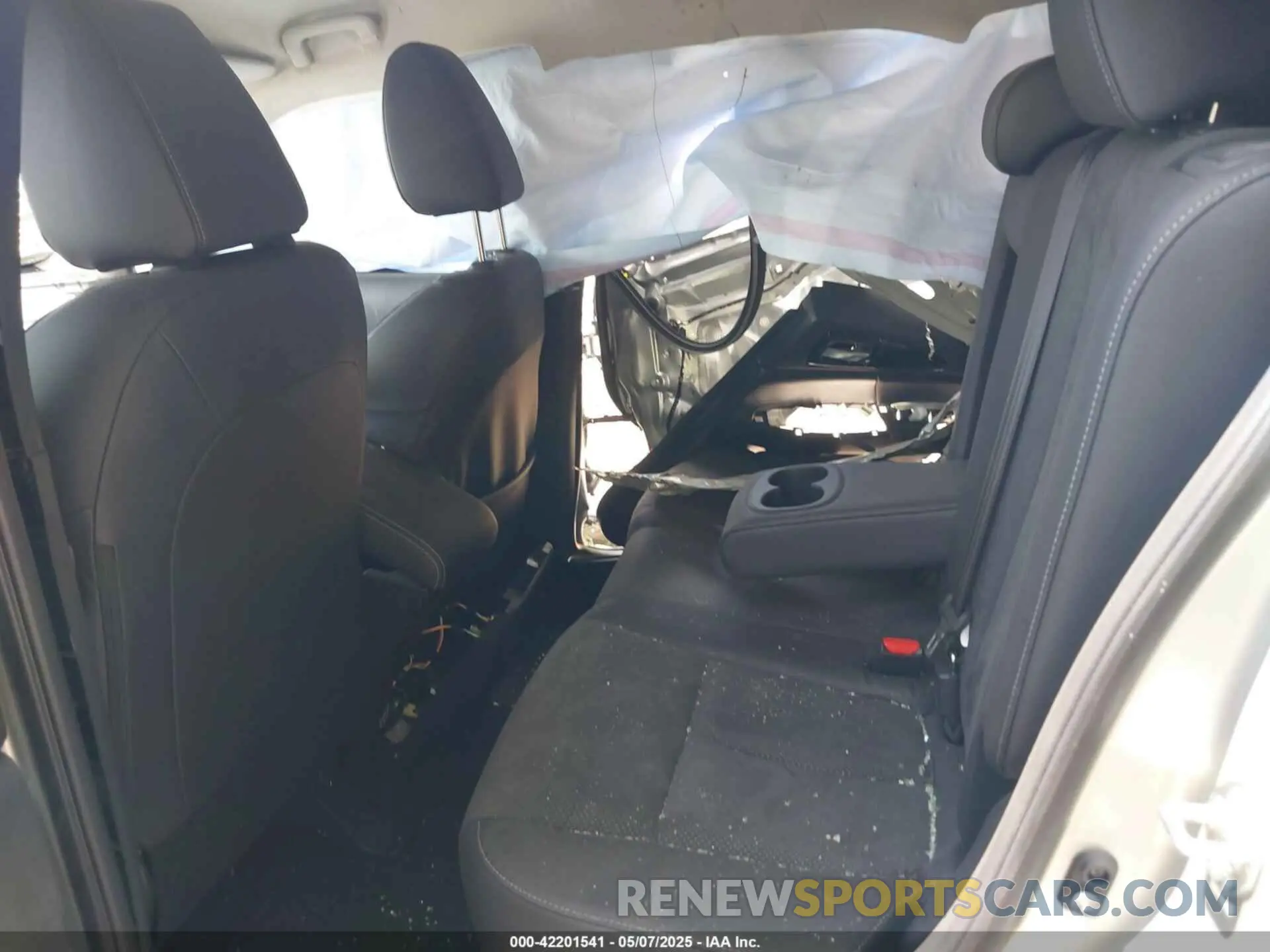 8 Photograph of a damaged car JA4ATWAA9SZ006037 MITSUBISHI ECLIPSE CROSS 2025