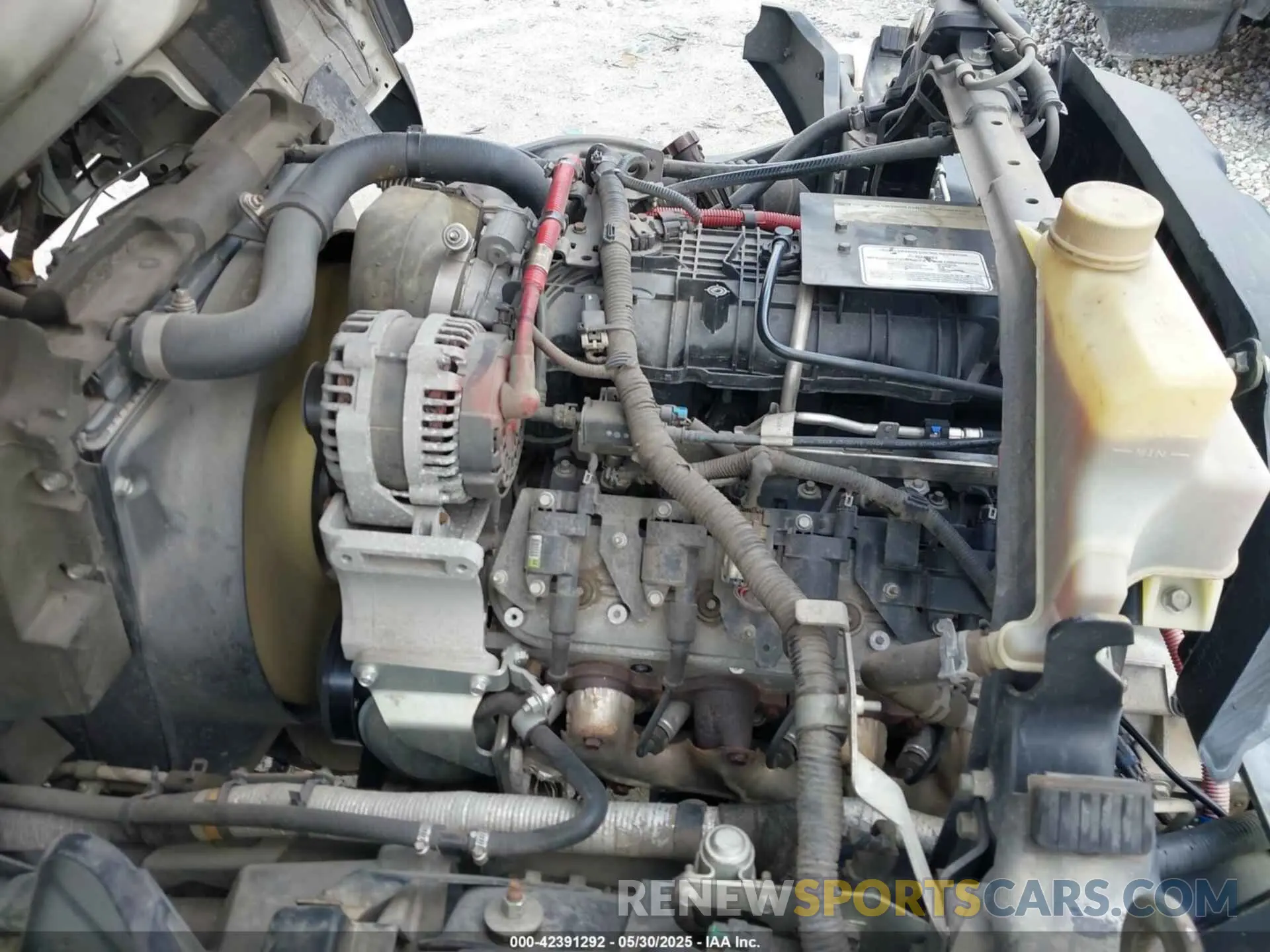 9 Photograph of a damaged car 4UZBVG113KGKG3613 MITSUBISHI FEC7TS 2019