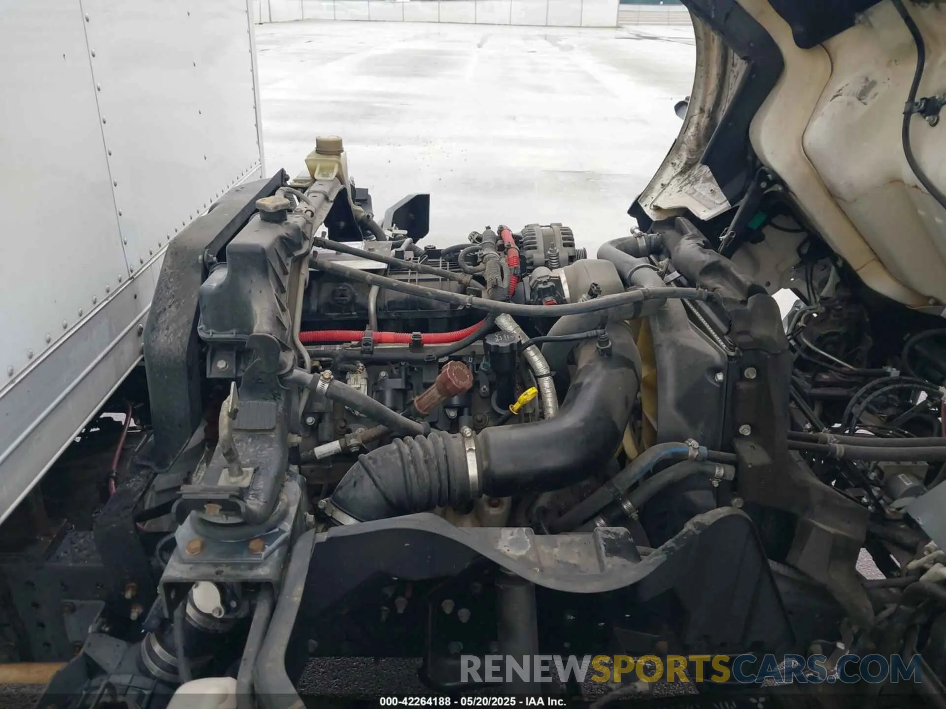 15 Photograph of a damaged car 4UZBYH118KGKT7803 MITSUBISHI FECZTS 2019