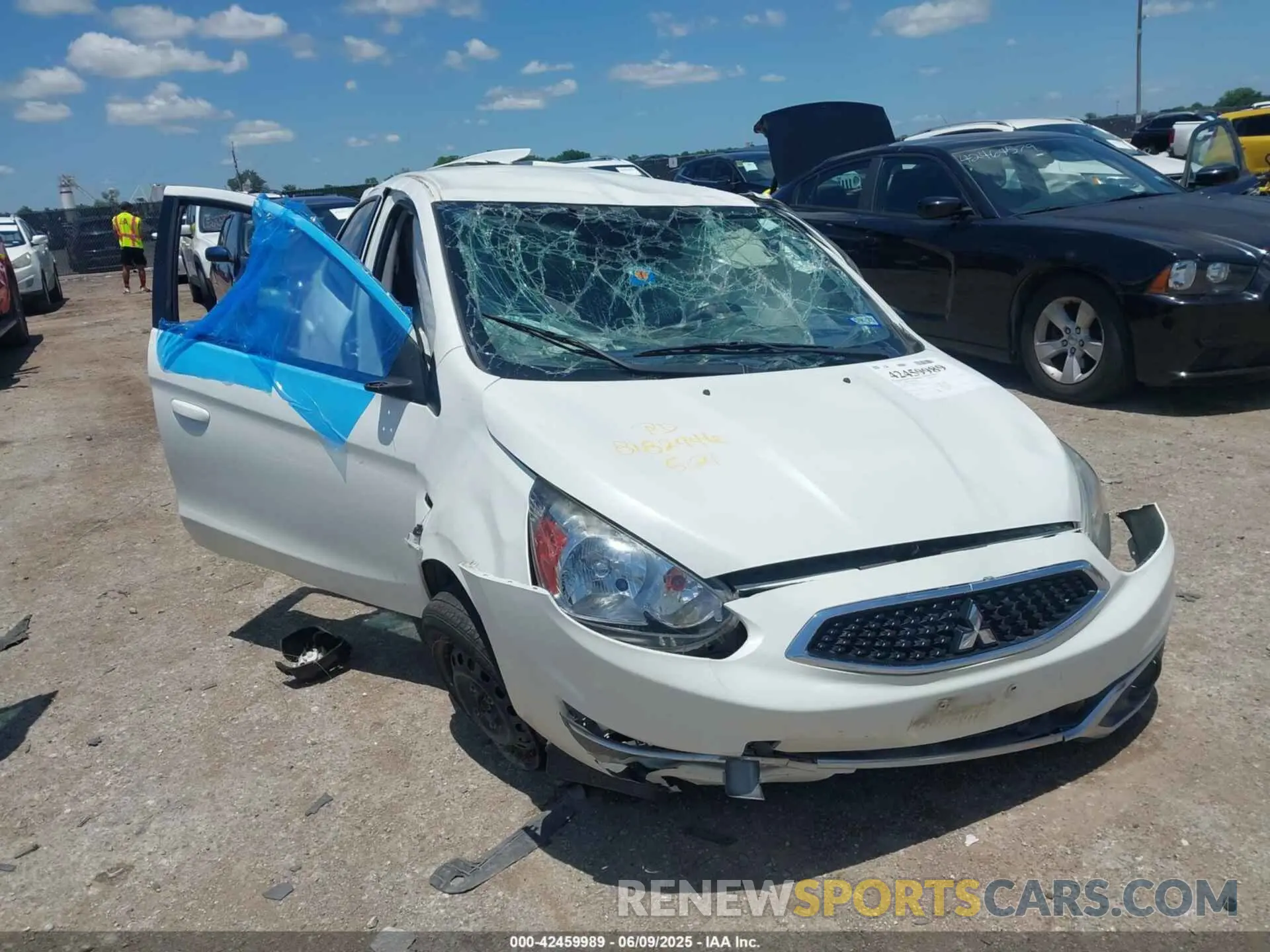 1 Photograph of a damaged car ML32A3HJ4KH001437 MITSUBISHI MIRAGE 2019