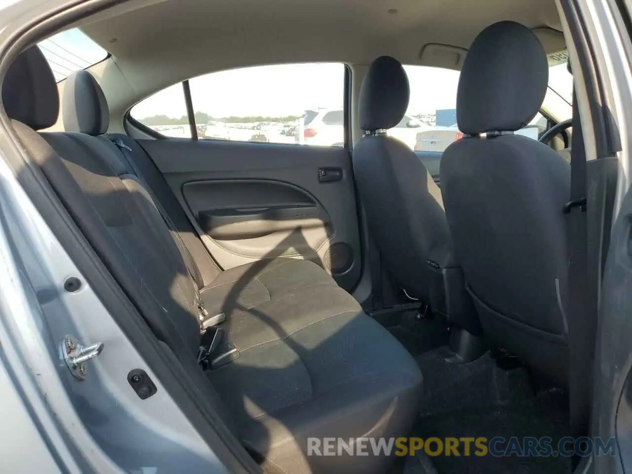 10 Photograph of a damaged car ML32F3FJ8KHF11717 MITSUBISHI MIRAGE 2019