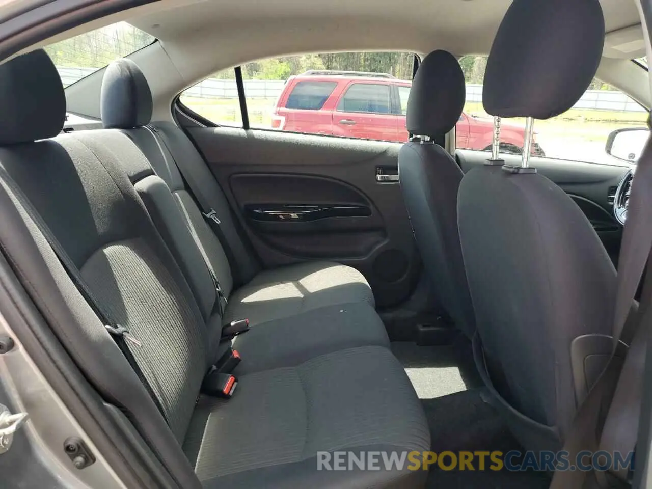 10 Photograph of a damaged car ML32F4FJ8KHF04580 MITSUBISHI MIRAGE 2019