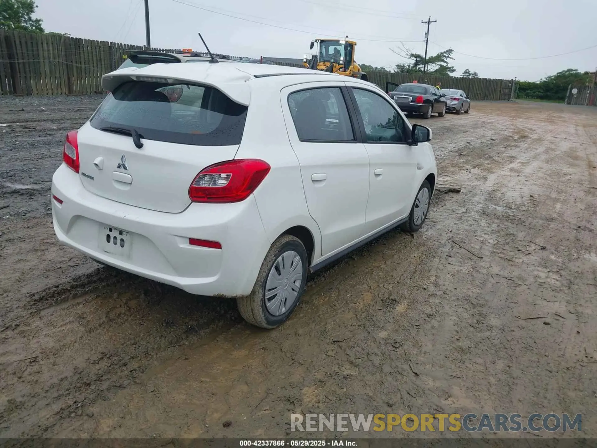 4 Photograph of a damaged car ML32A3HJ7LH002986 MITSUBISHI MIRAGE 2020