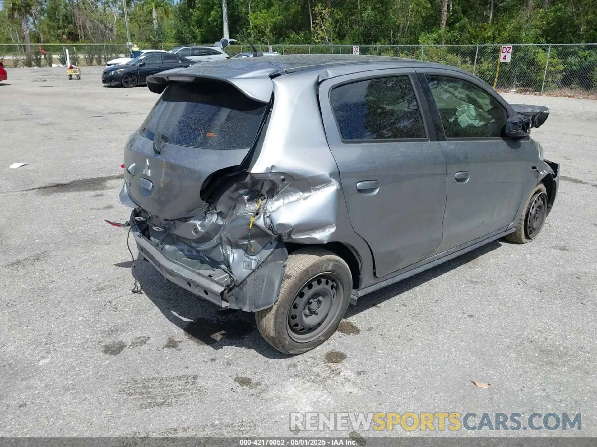4 Photograph of a damaged car ML32A3HJXLH005610 MITSUBISHI MIRAGE 2020