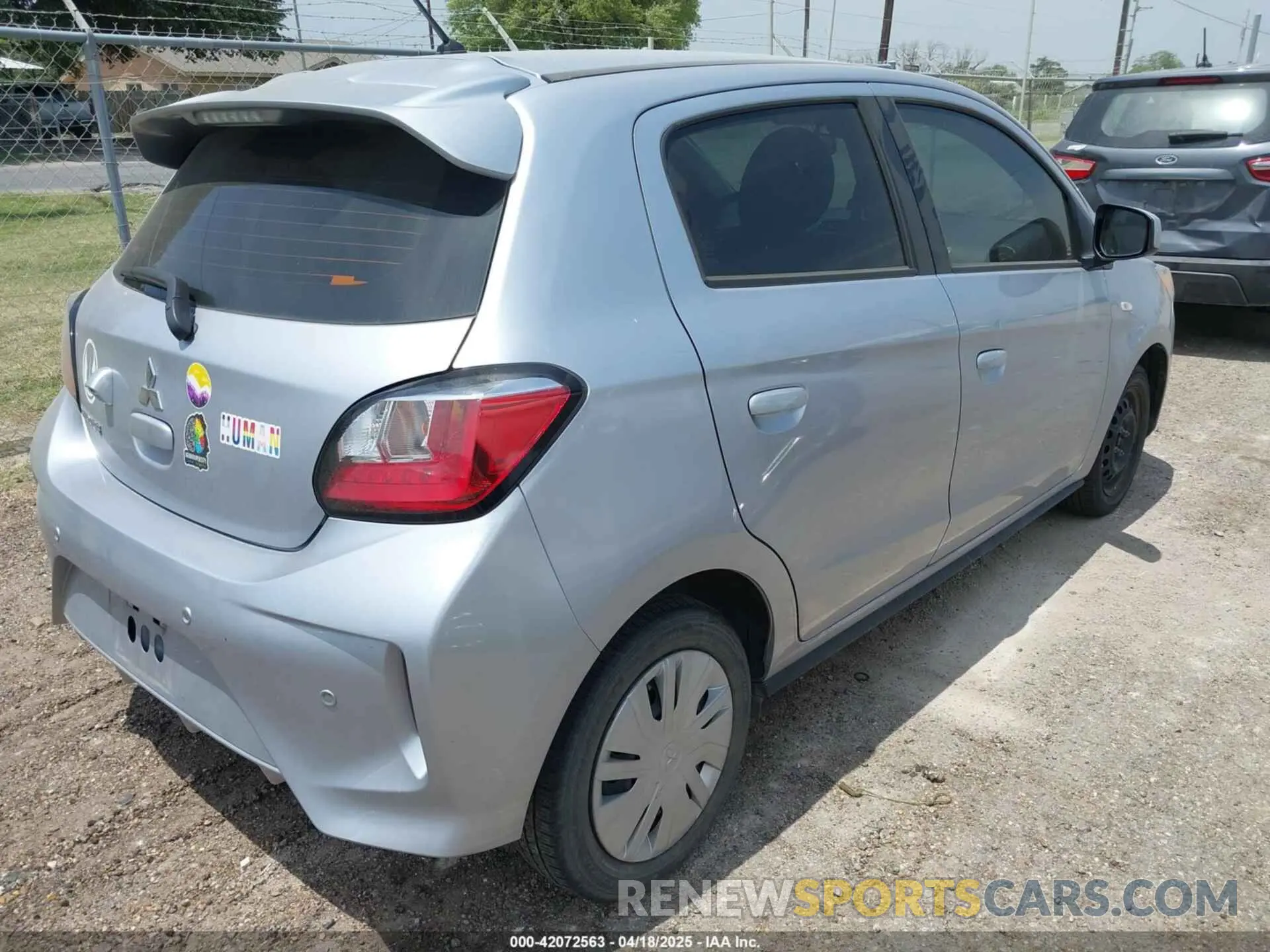 4 Photograph of a damaged car ML32AUHJ1NH007979 MITSUBISHI MIRAGE 2022