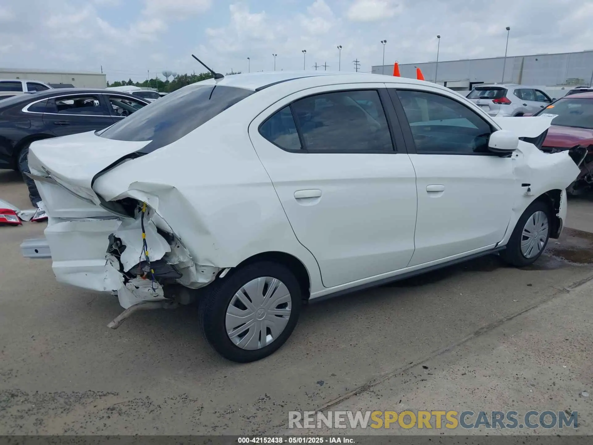 4 Photograph of a damaged car ML32F3FJ2LHF04490 MITSUBISHI MIRAGE G4 2020