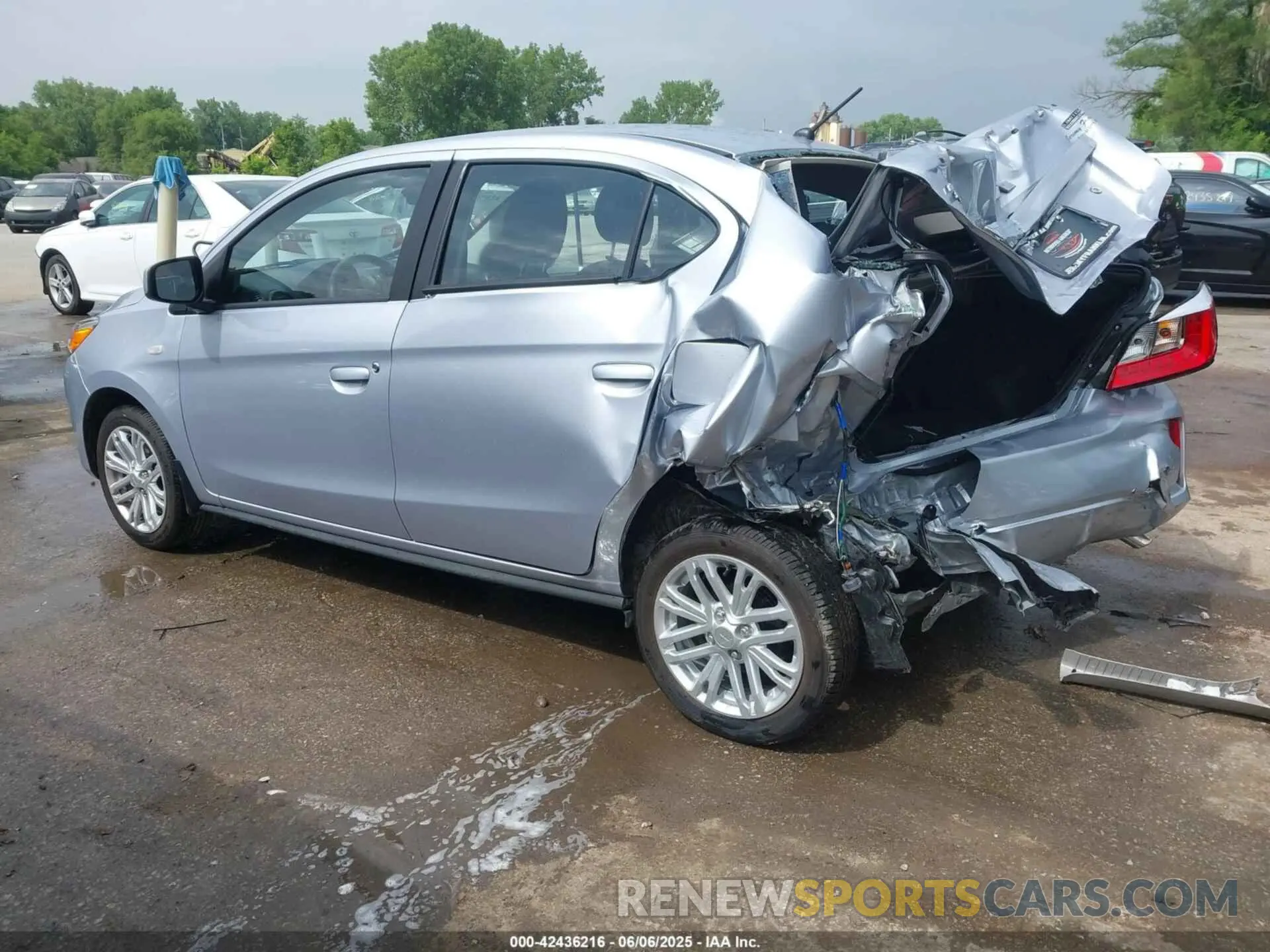 3 Photograph of a damaged car ML32FUFJ1RHF14393 MITSUBISHI MIRAGE G4 2024