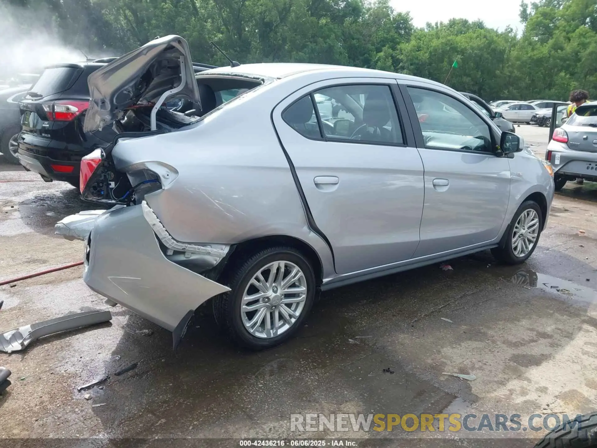 4 Photograph of a damaged car ML32FUFJ1RHF14393 MITSUBISHI MIRAGE G4 2024