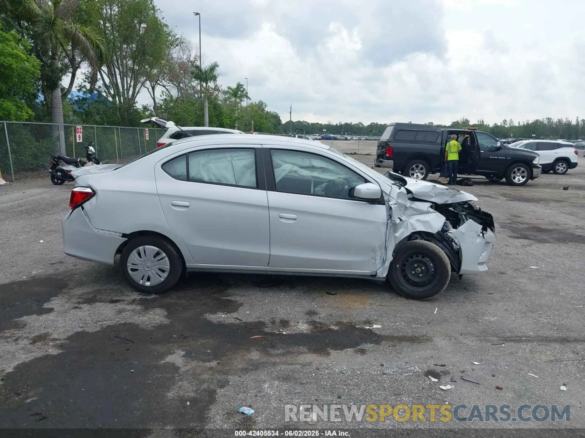 13 Photograph of a damaged car ML32FUFJ3RHF12726 MITSUBISHI MIRAGE G4 2024
