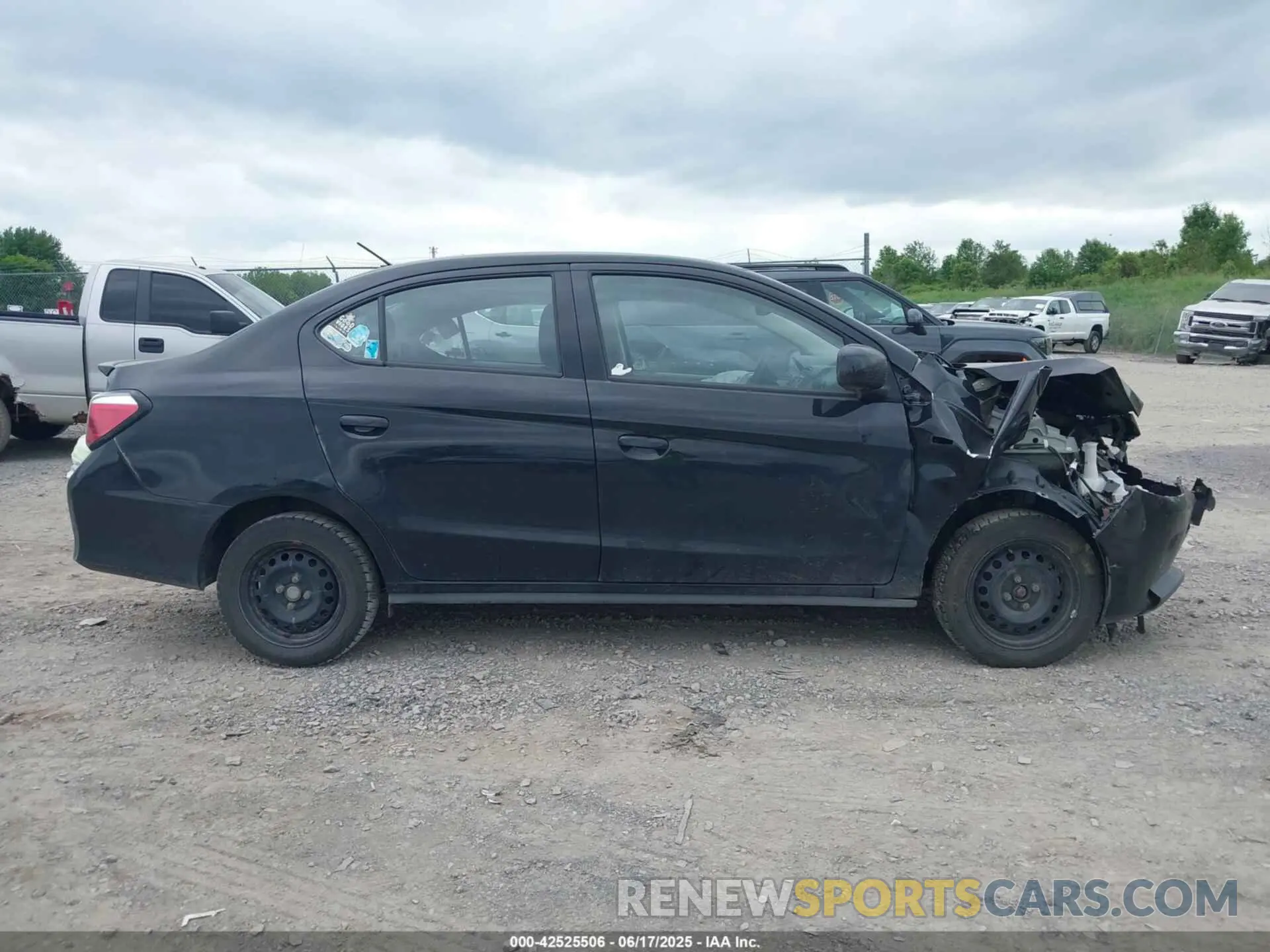 14 Photograph of a damaged car ML32FUFJ5RHF02733 MITSUBISHI MIRAGE G4 2024