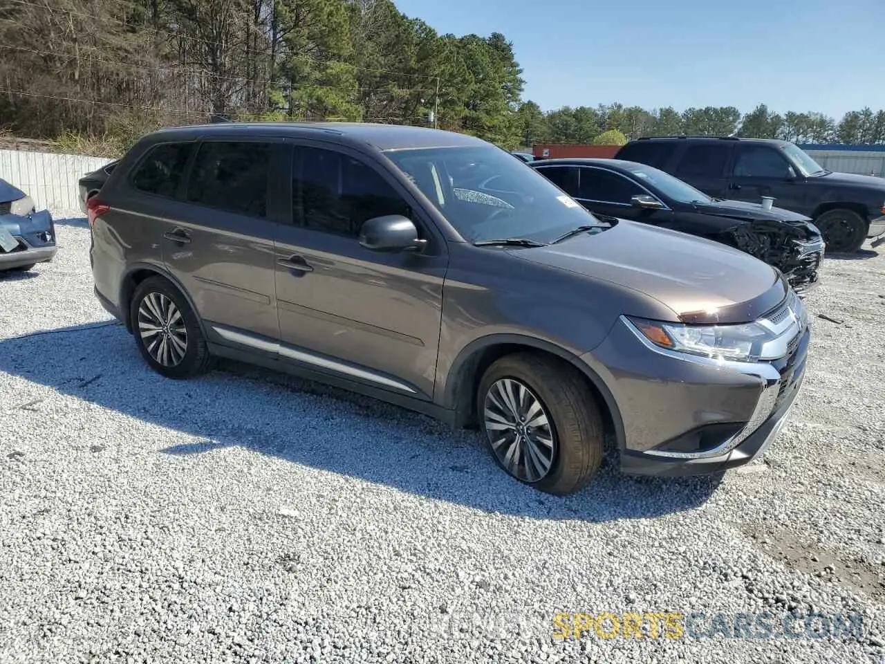 4 Photograph of a damaged car JA4AD2A30KZ055621 MITSUBISHI OUTLANDER 2019