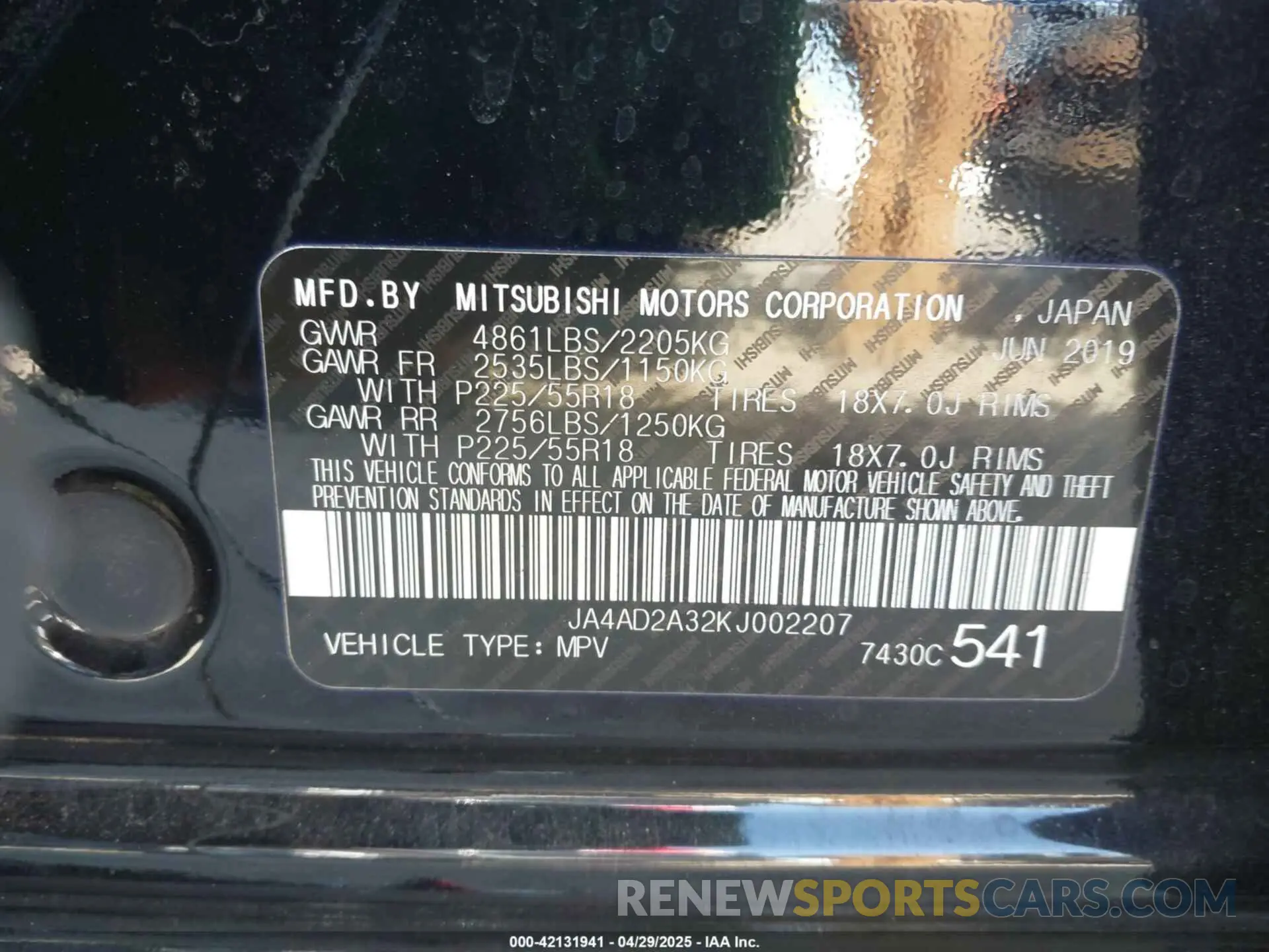 9 Photograph of a damaged car JA4AD2A32KJ002207 MITSUBISHI OUTLANDER 2019