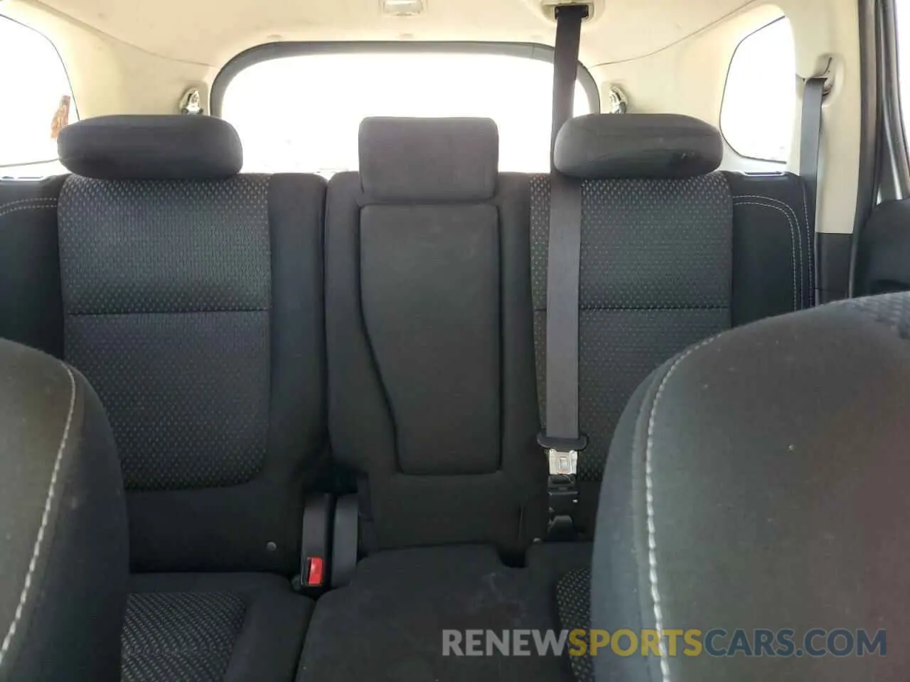 10 Photograph of a damaged car JA4AD2A32KZ038092 MITSUBISHI OUTLANDER 2019