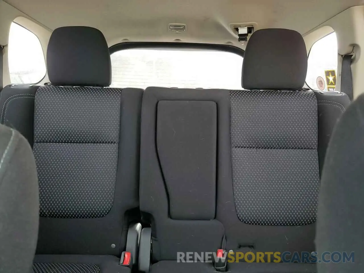 10 Photograph of a damaged car JA4AD2A34KZ008270 MITSUBISHI OUTLANDER 2019
