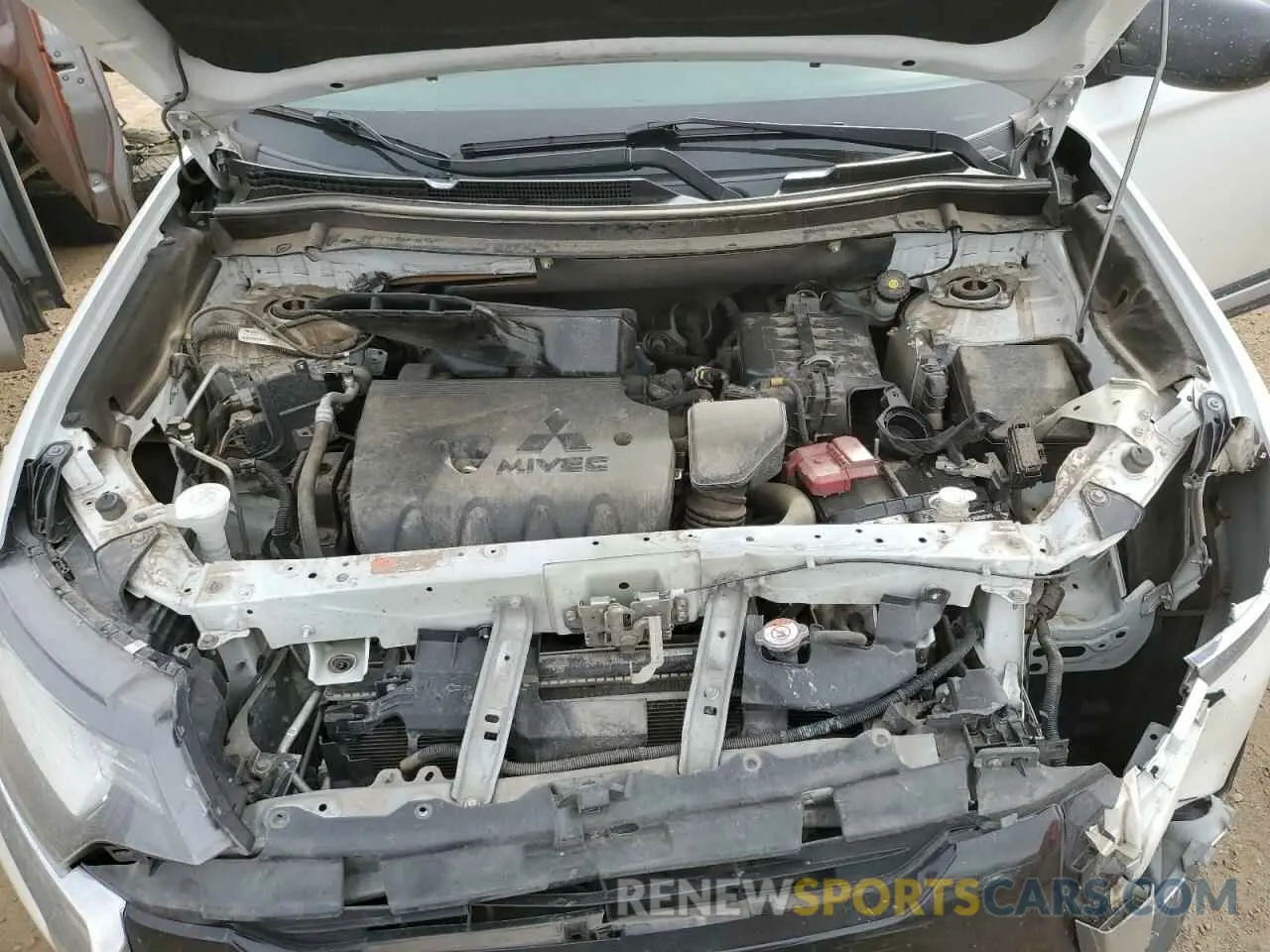12 Photograph of a damaged car JA4AD2A34KZ008270 MITSUBISHI OUTLANDER 2019