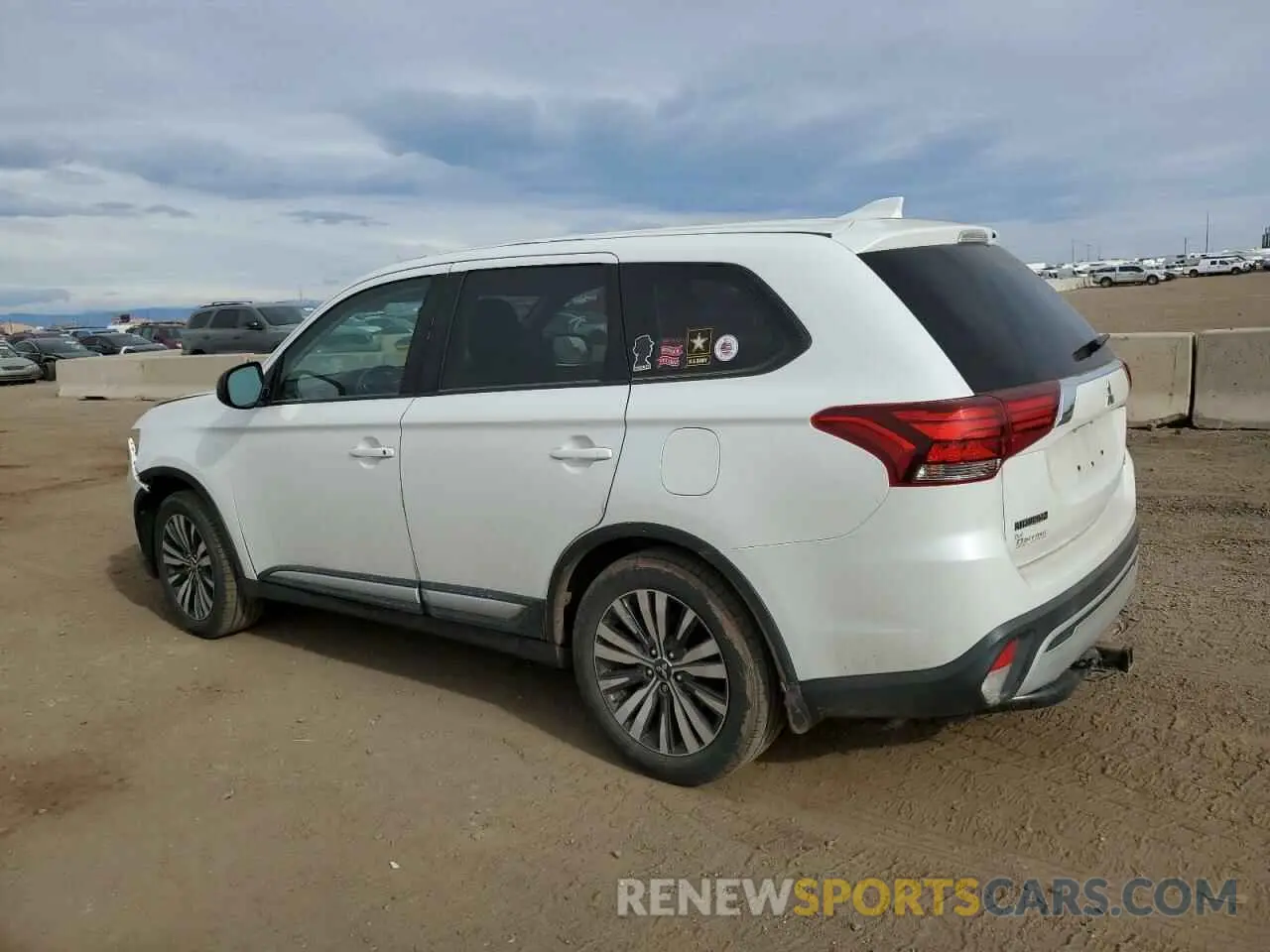 2 Photograph of a damaged car JA4AD2A34KZ008270 MITSUBISHI OUTLANDER 2019