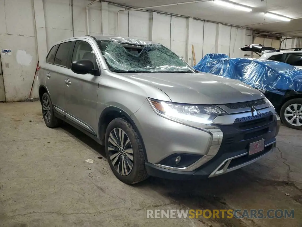4 Photograph of a damaged car JA4AD2A34KZ037543 MITSUBISHI OUTLANDER 2019