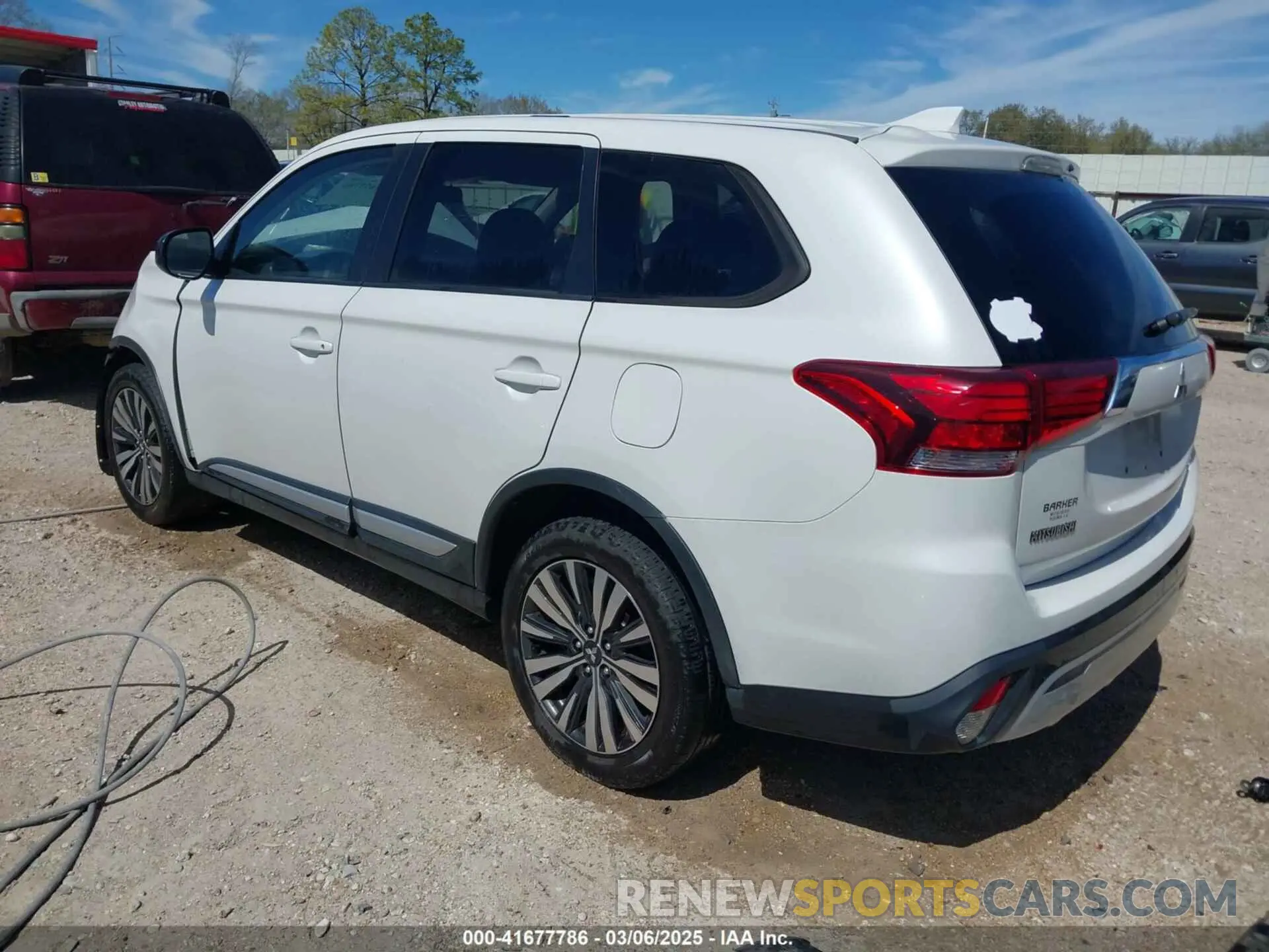 3 Photograph of a damaged car JA4AD2A35KZ008794 MITSUBISHI OUTLANDER 2019