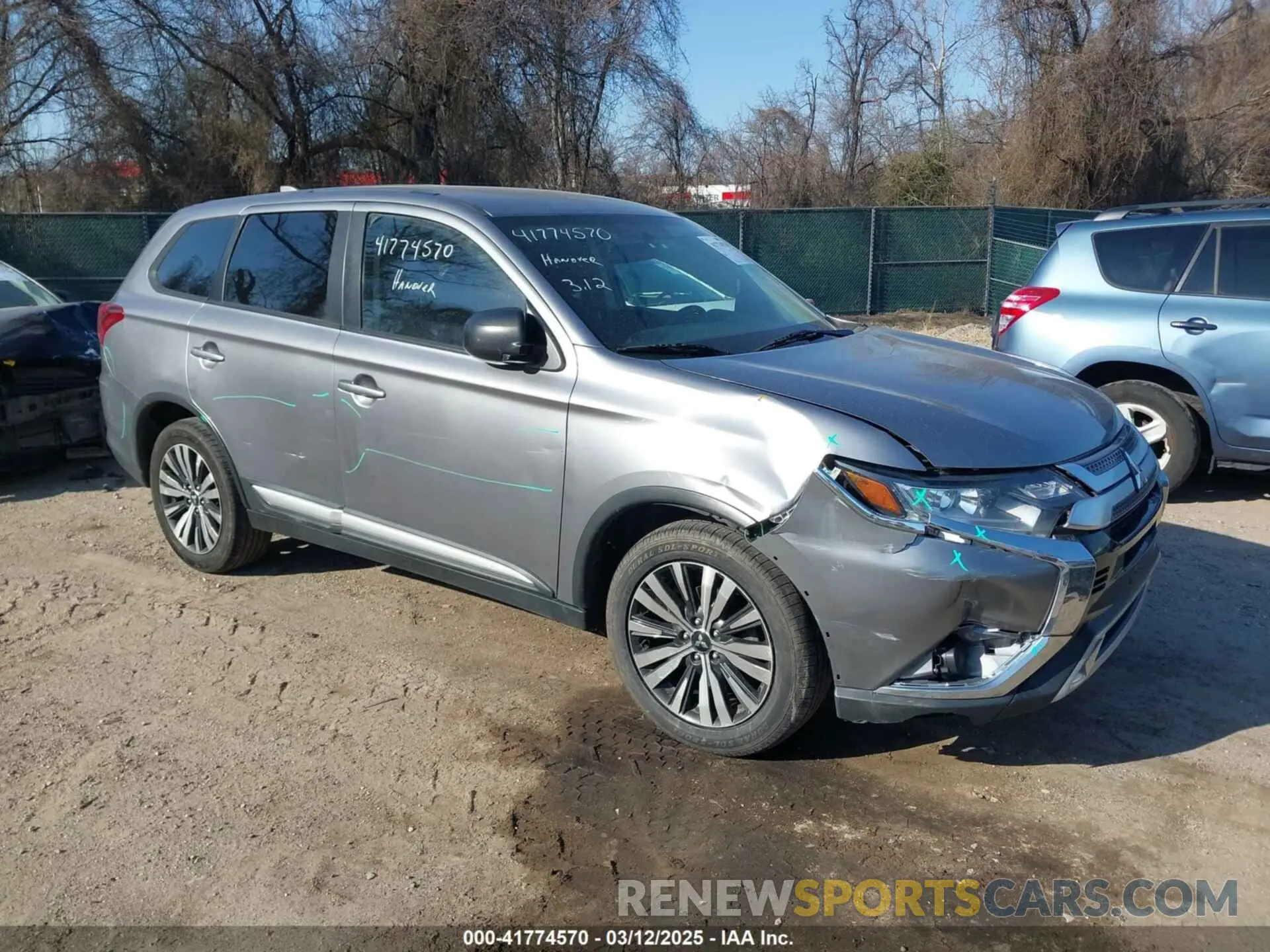1 Photograph of a damaged car JA4AD2A35KZ050639 MITSUBISHI OUTLANDER 2019