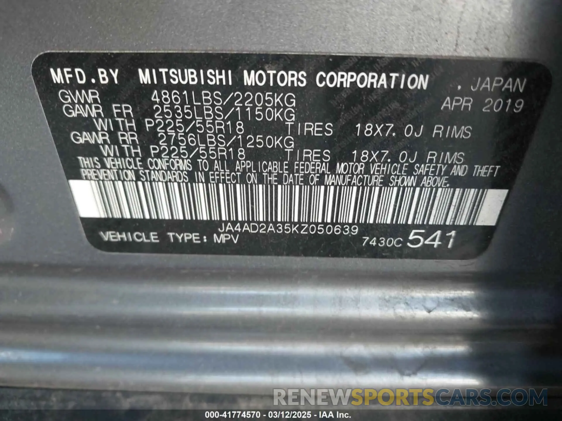9 Photograph of a damaged car JA4AD2A35KZ050639 MITSUBISHI OUTLANDER 2019