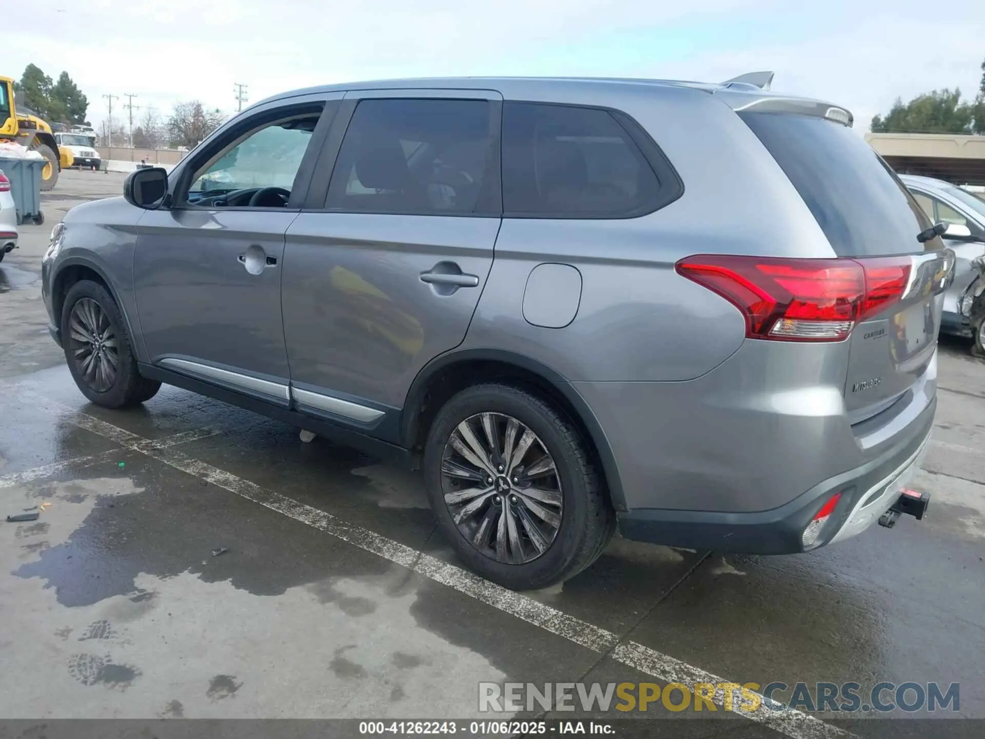 3 Photograph of a damaged car JA4AD2A36KZ014460 MITSUBISHI OUTLANDER 2019