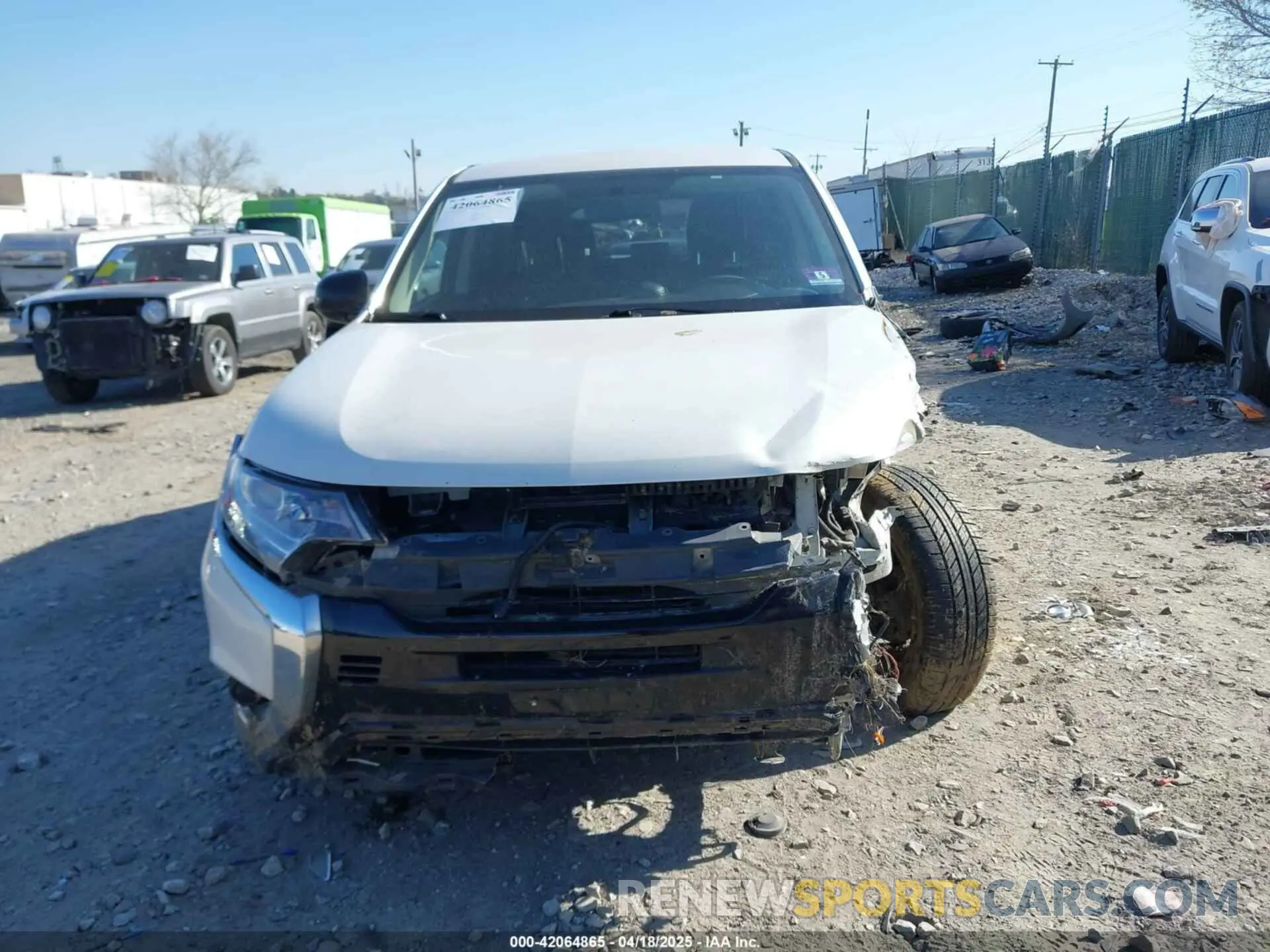 11 Photograph of a damaged car JA4AD2A36KZ038502 MITSUBISHI OUTLANDER 2019