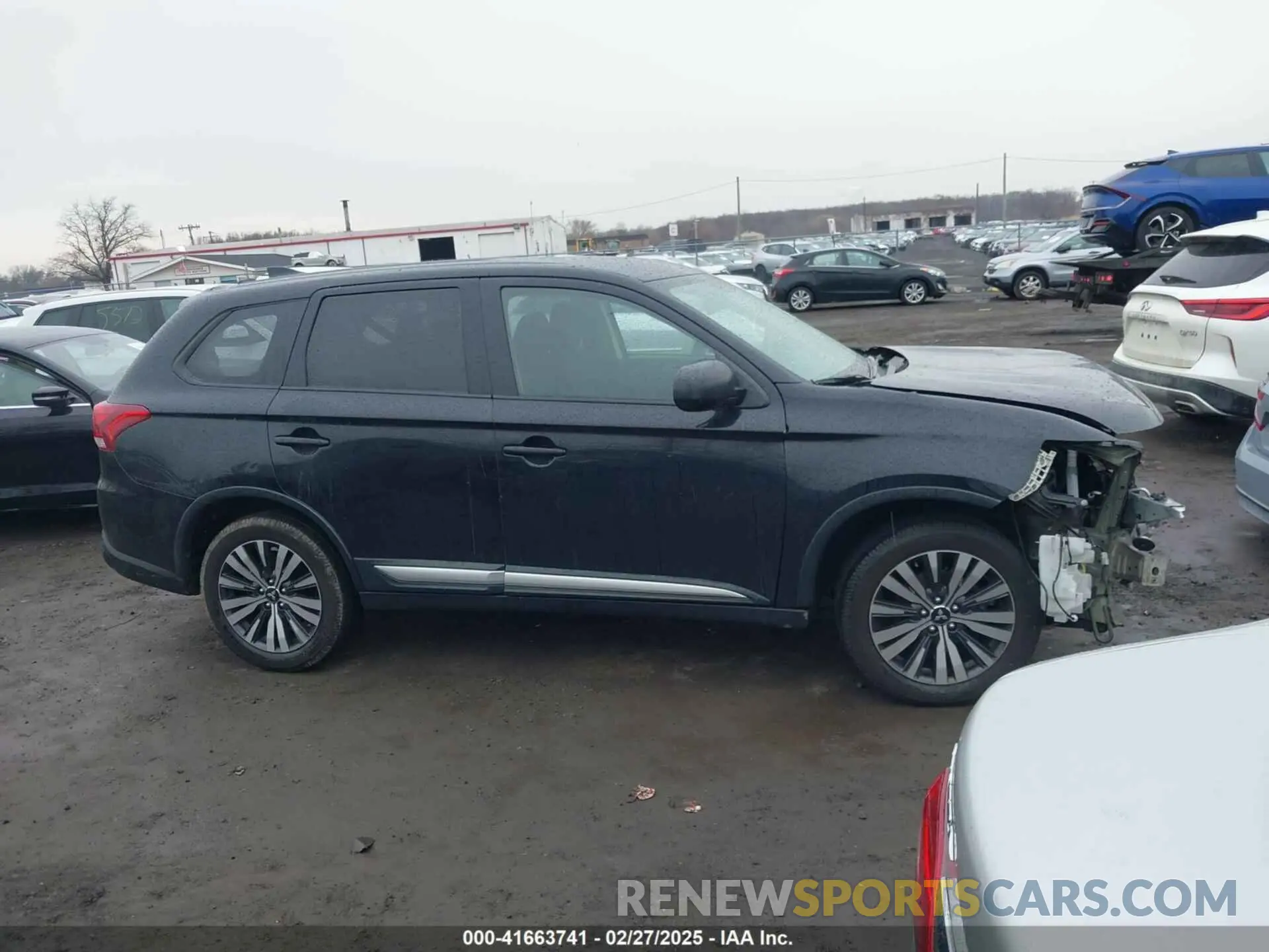 12 Photograph of a damaged car JA4AD2A36KZ050732 MITSUBISHI OUTLANDER 2019