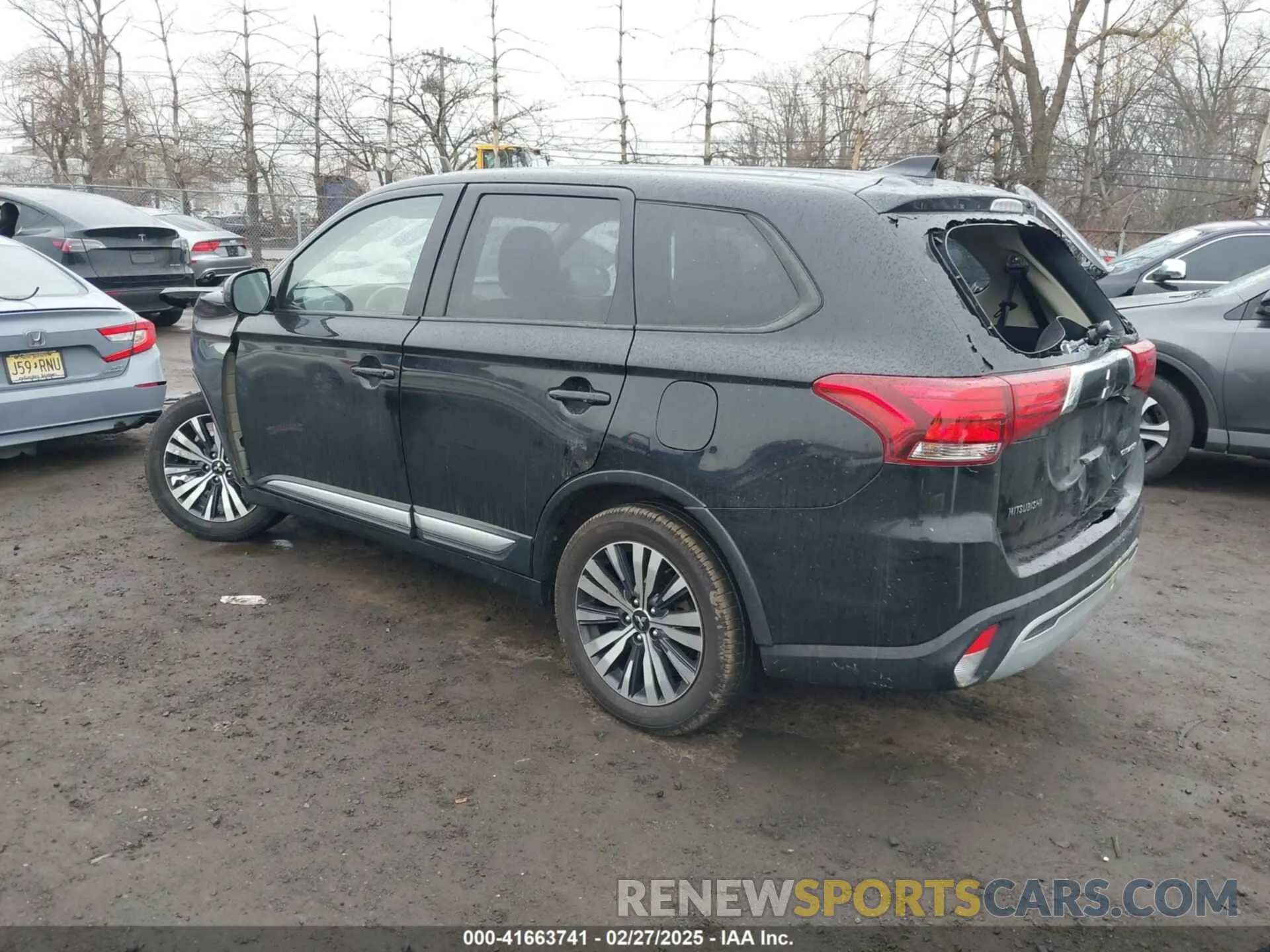 3 Photograph of a damaged car JA4AD2A36KZ050732 MITSUBISHI OUTLANDER 2019